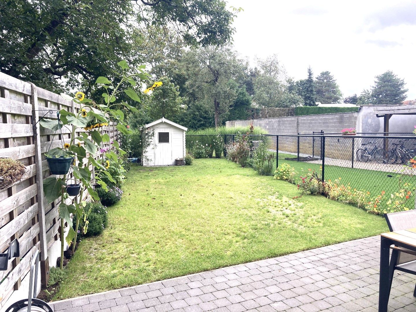 Bijna-nieuwbouw gelijkvloers appartement met tuin. foto 18