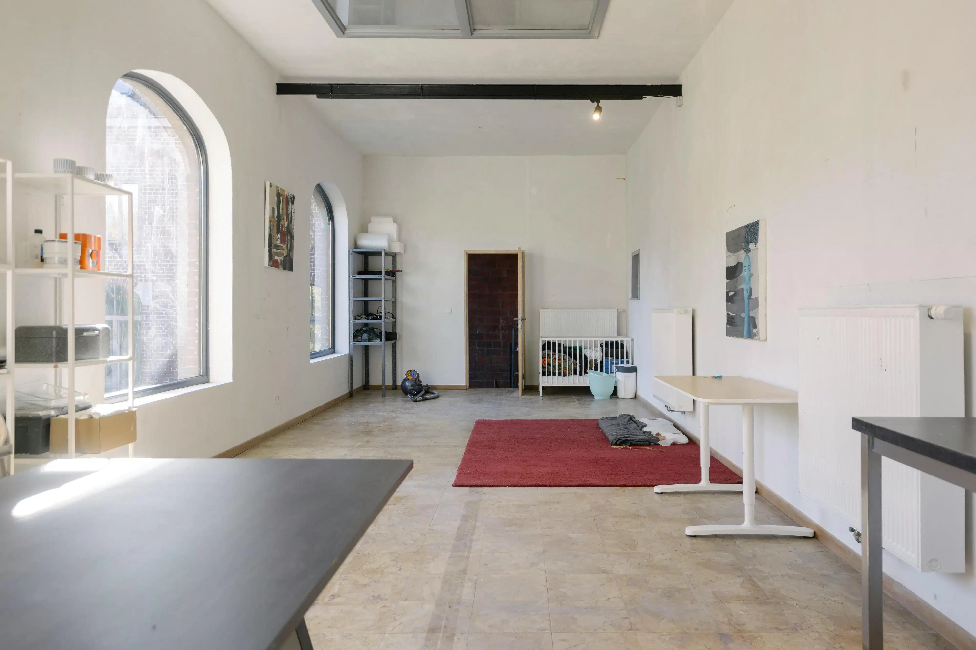 Gerenoveerde woning met authentieke elementen en magazijn foto 20