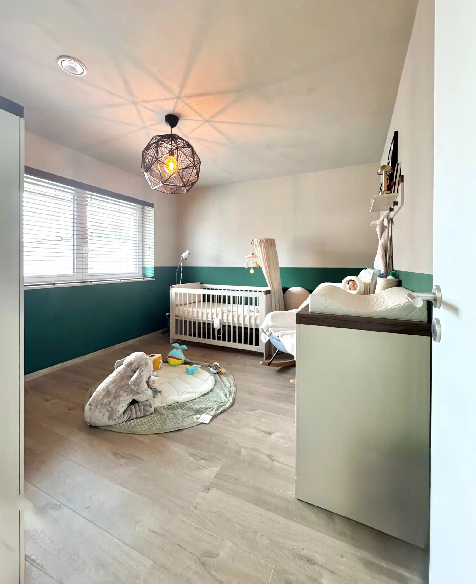 MODERNE HALFOPEN WONING MET 3 KAMERS, TUIN & CARPORT foto 23