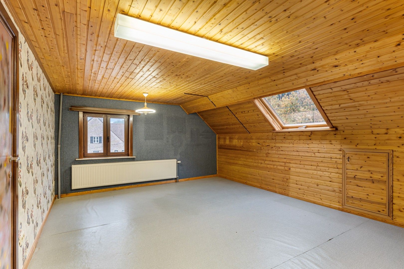 Te renoveren woning op ruim perceel met tal van mogelijkheden foto 12