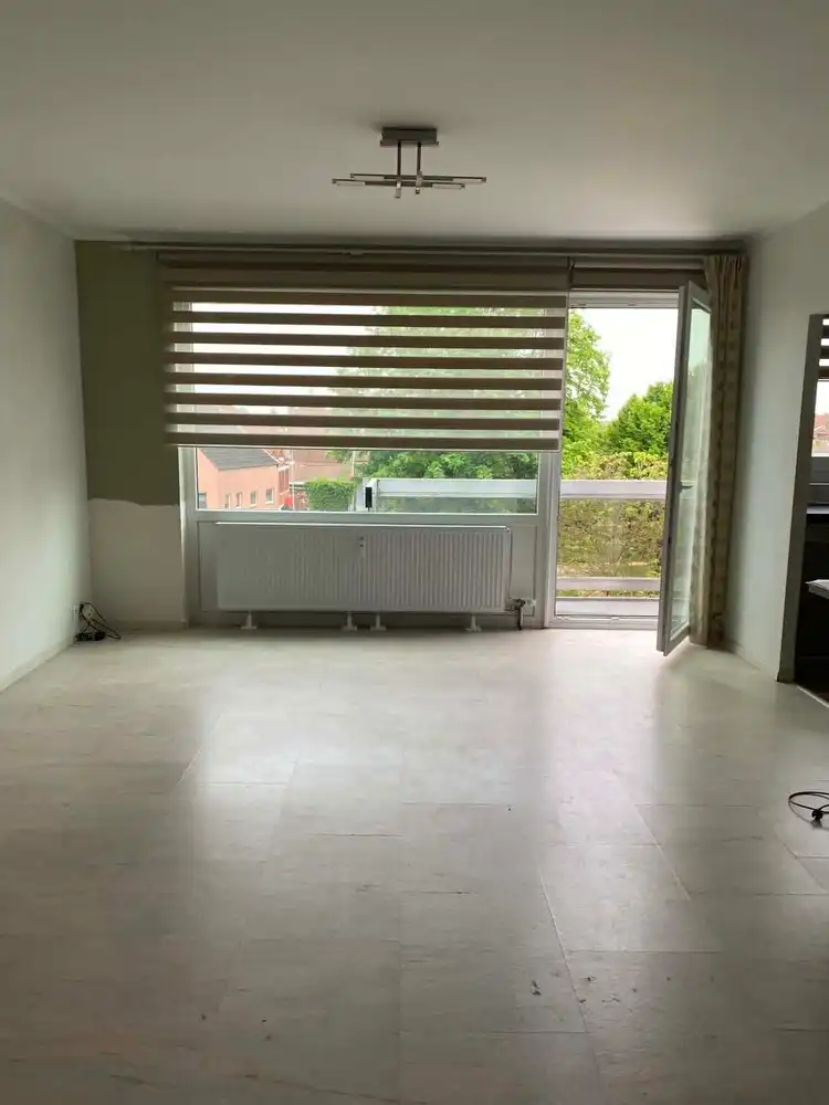 Te Huur – Goedgelegen 2-slaapkamerappartement met terras en garagebox foto 7