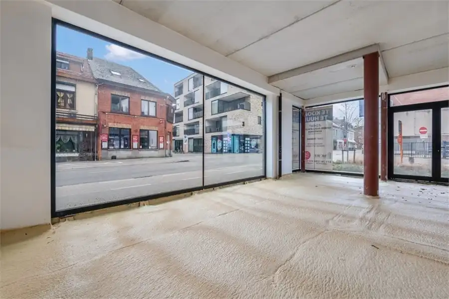 UNIEK CASCO HANDELSPAND VAN 196M² OP EEN TOPLOCATIE IN HASSELT foto 13