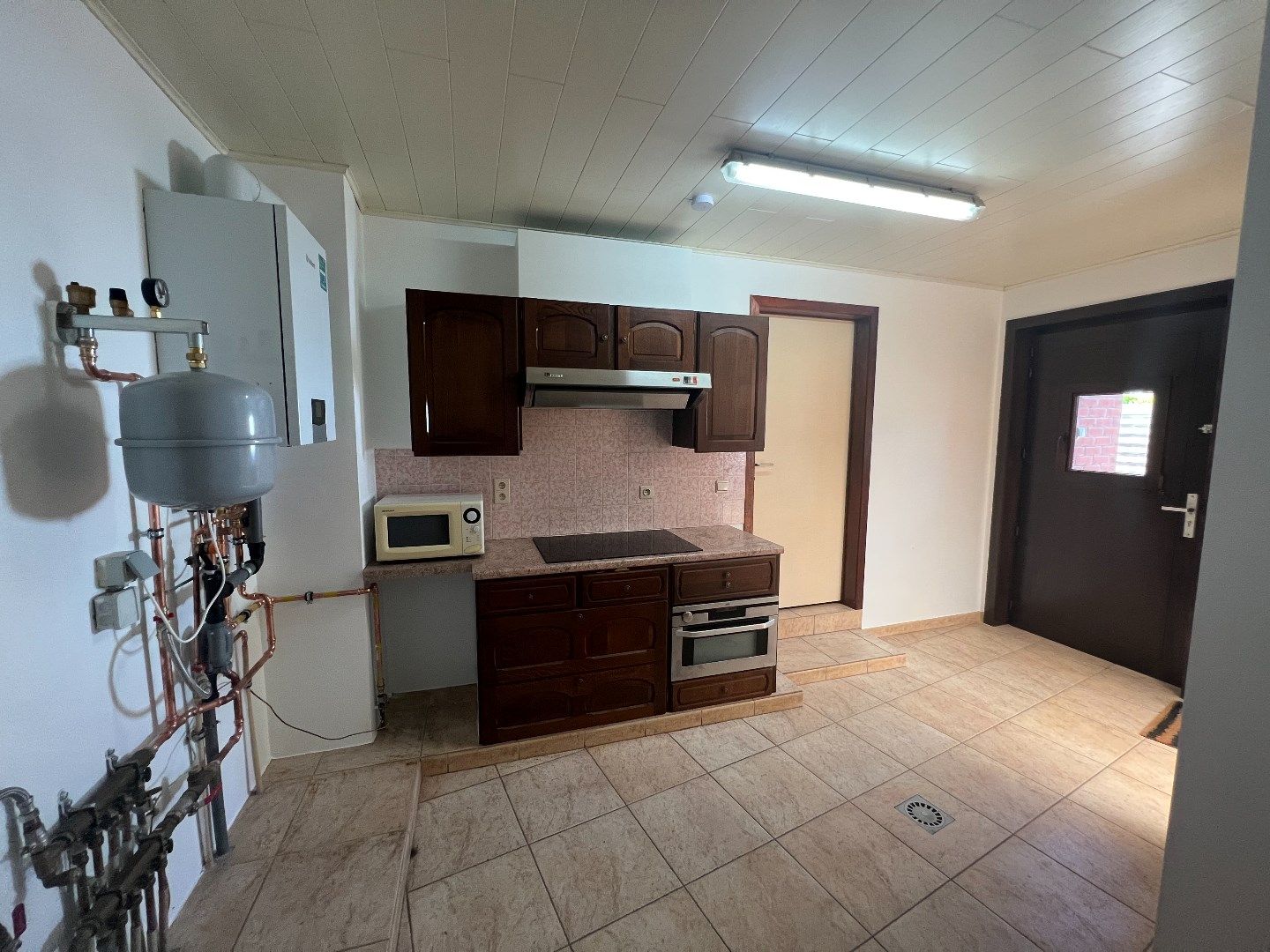 RUIME WONING MET 4 SLAAPKAMERS, TUIN EN DUBBELE GARAGE IN SINT-JULIAAN foto 13