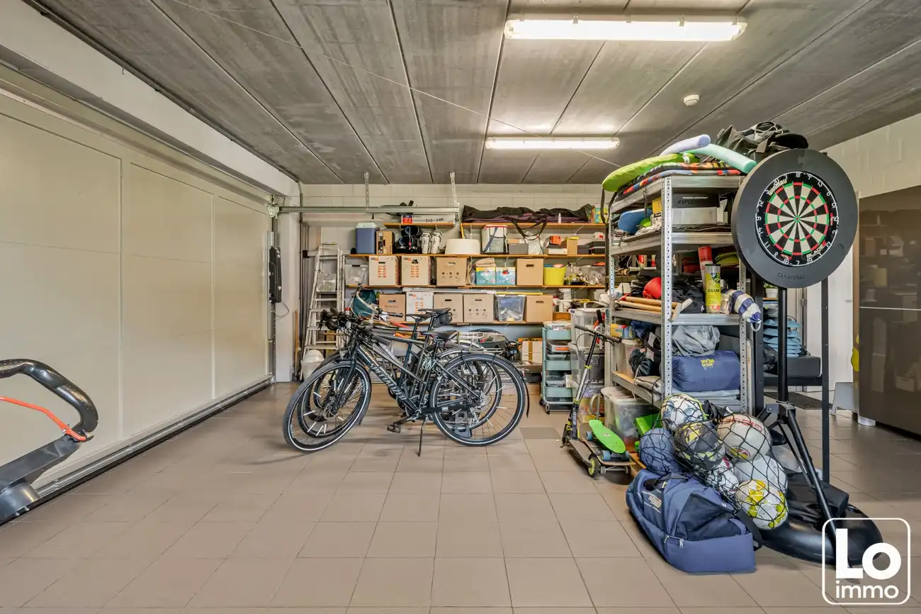 Instap klare moderne open villa met dubbele inpandige garage en een gezellige tuin op een toplocatie nabij het centrum van Lochristi! foto 40