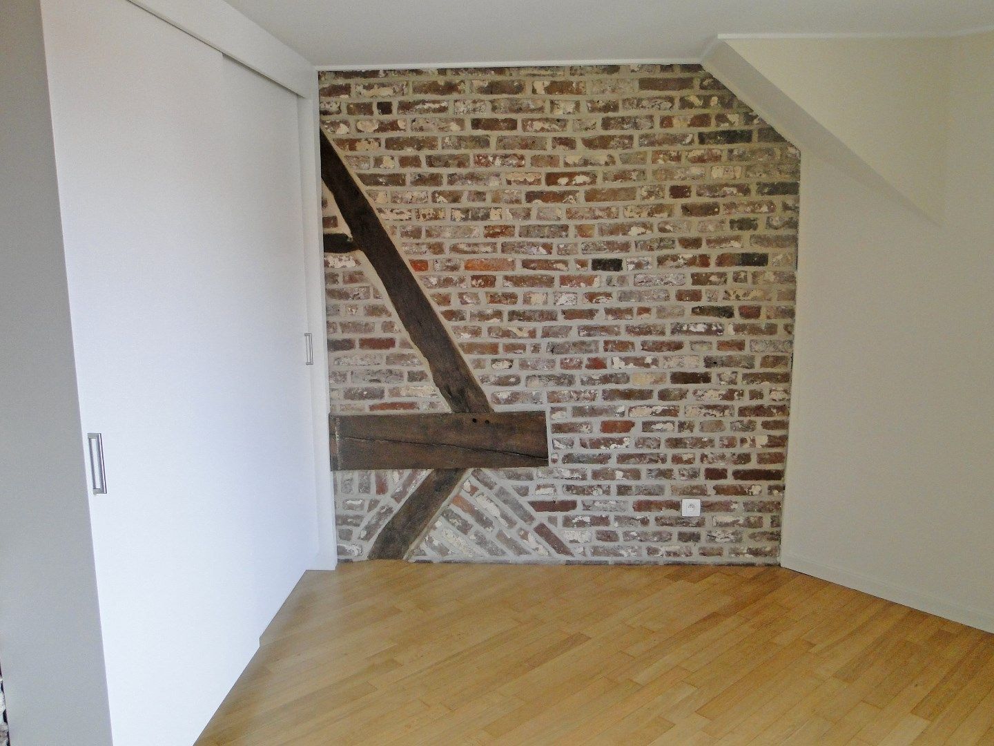 Gezellige studio met twee slaapkamers in hartje Maaseik foto 12