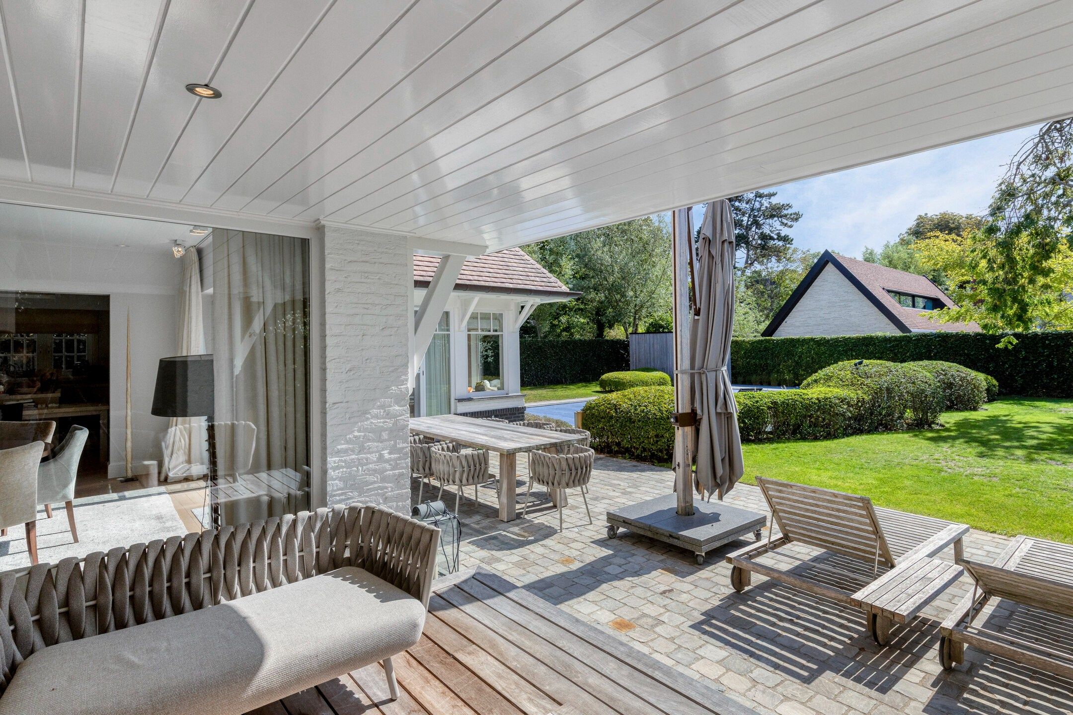 Luxueuze en stijlvolle villa in Engelse Cottage stijl met verwarmd zwembad gelegen in het Zoute. foto 13