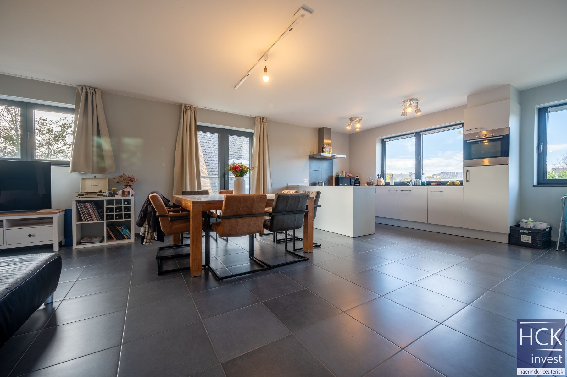 OUDENAARDE - Uitzonderlijk RUIM duplex-app. met 3 SLP. en TERRAS! foto 7