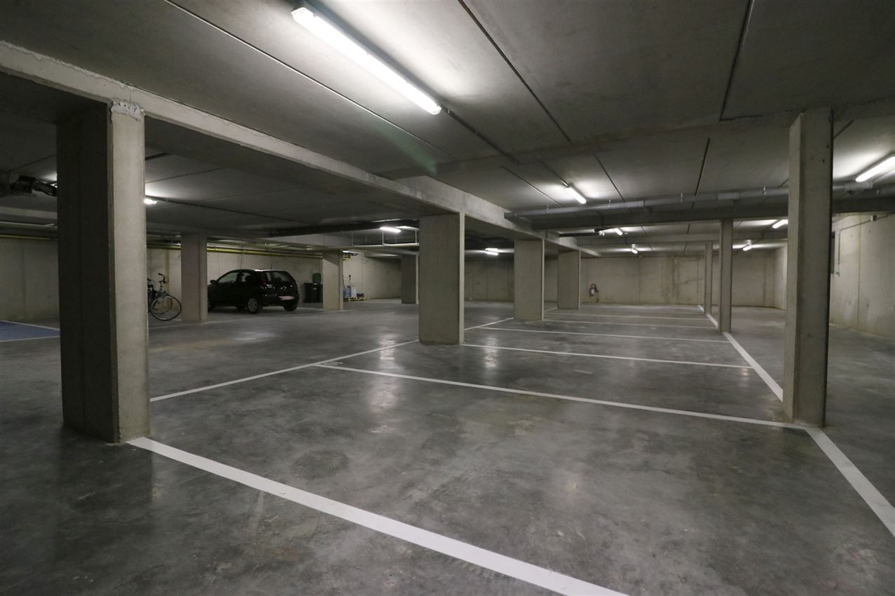 3 appartementen en 4 autostaanplaatsen foto 106