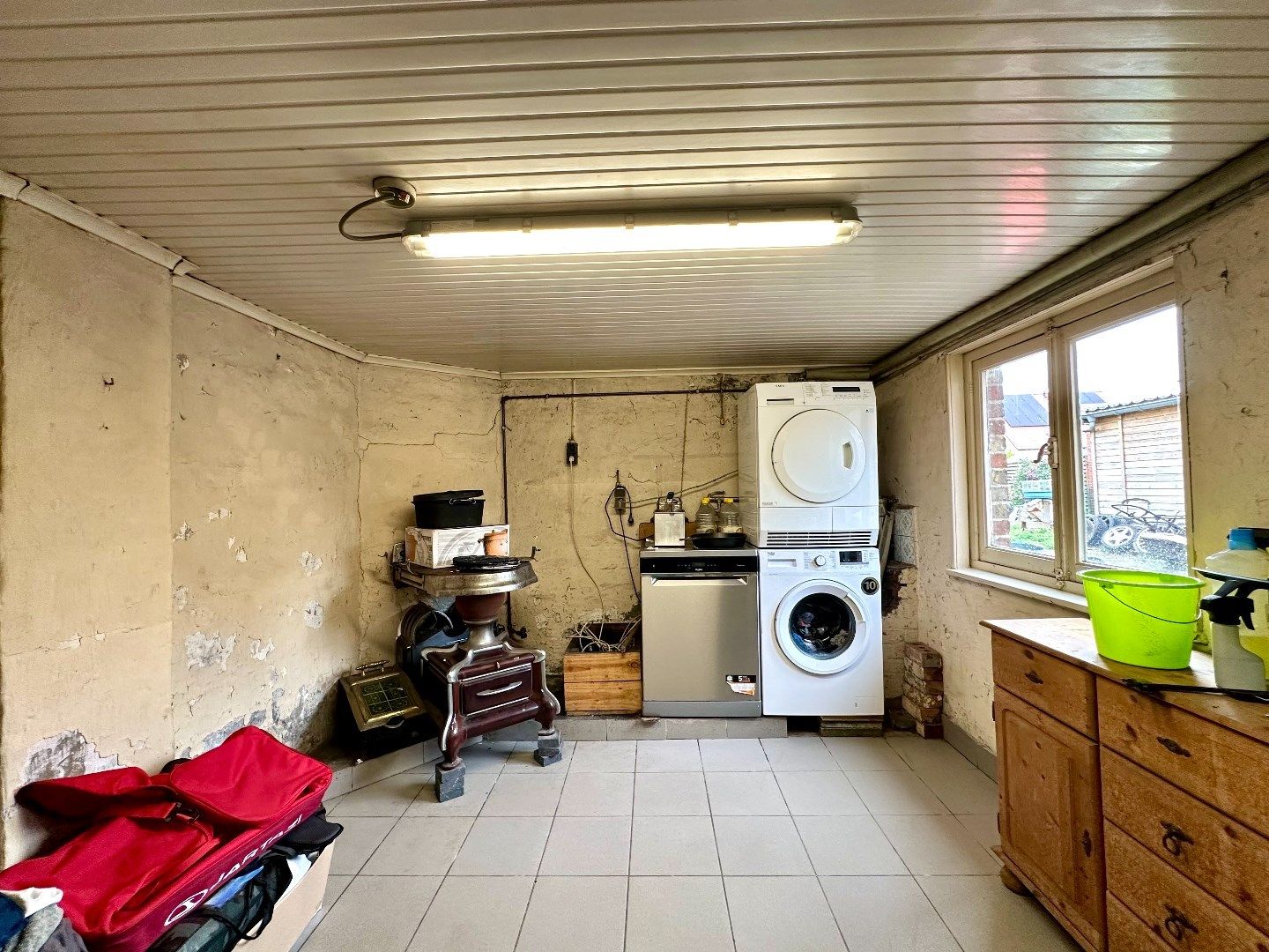 Ruime gezinswoning met 3 à 4 slaapkamers en dubbele garage in Eernegem foto 11