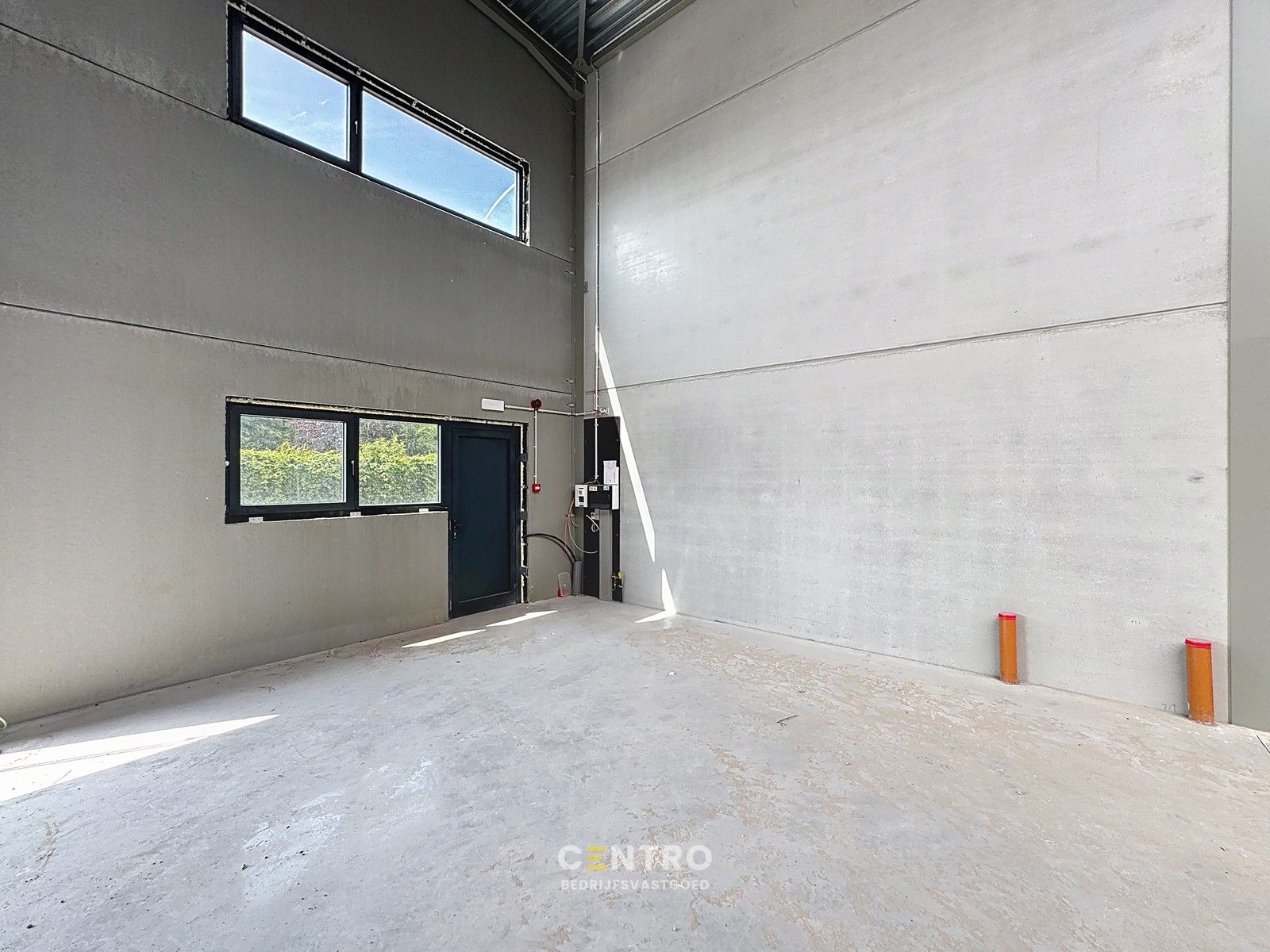 Nieuwbouw KMO-unit (267m2) nabij N9 te Eeklo! foto 7