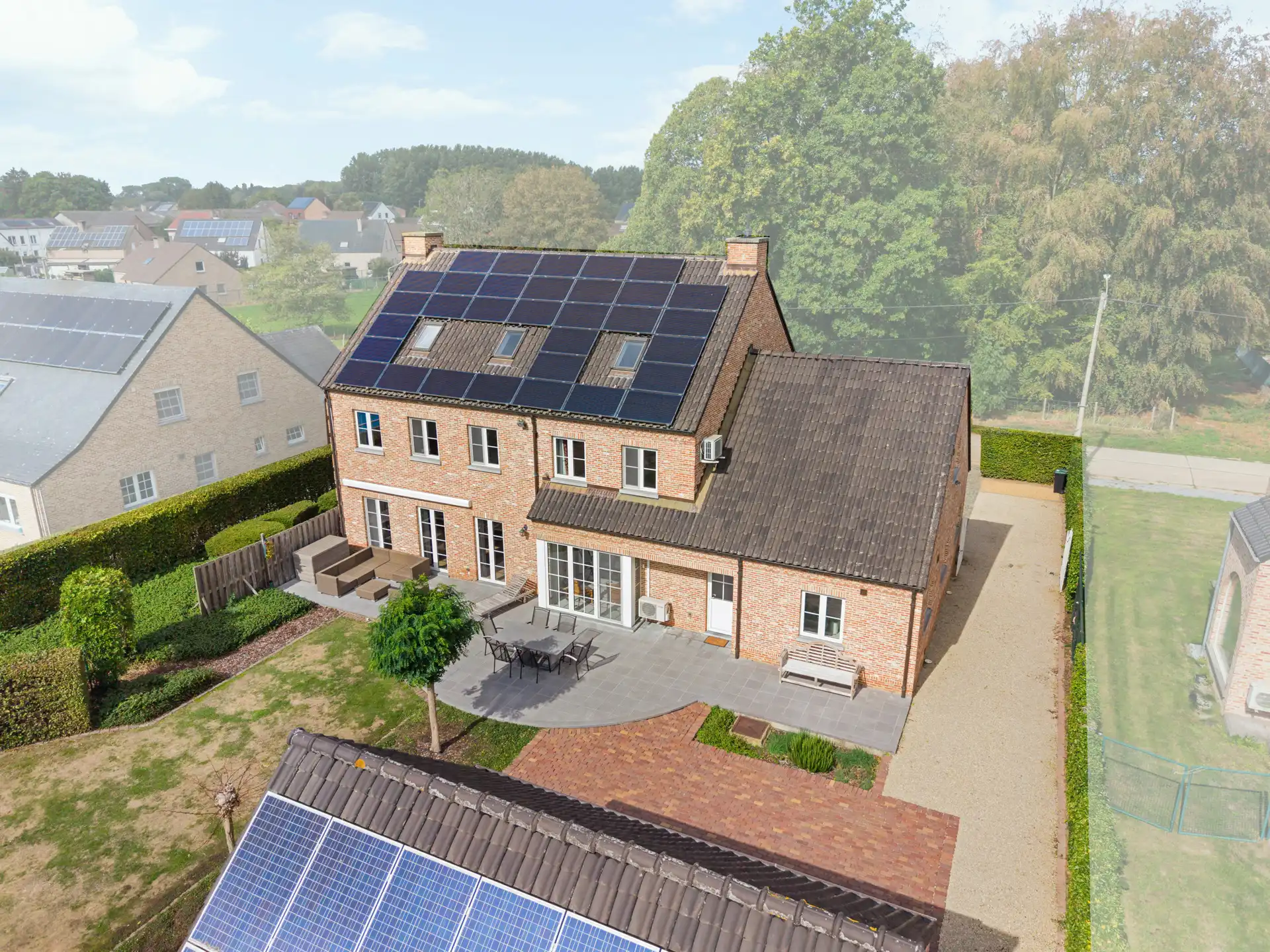 Exclusieve villa met zonnige tuin in Mal foto 49