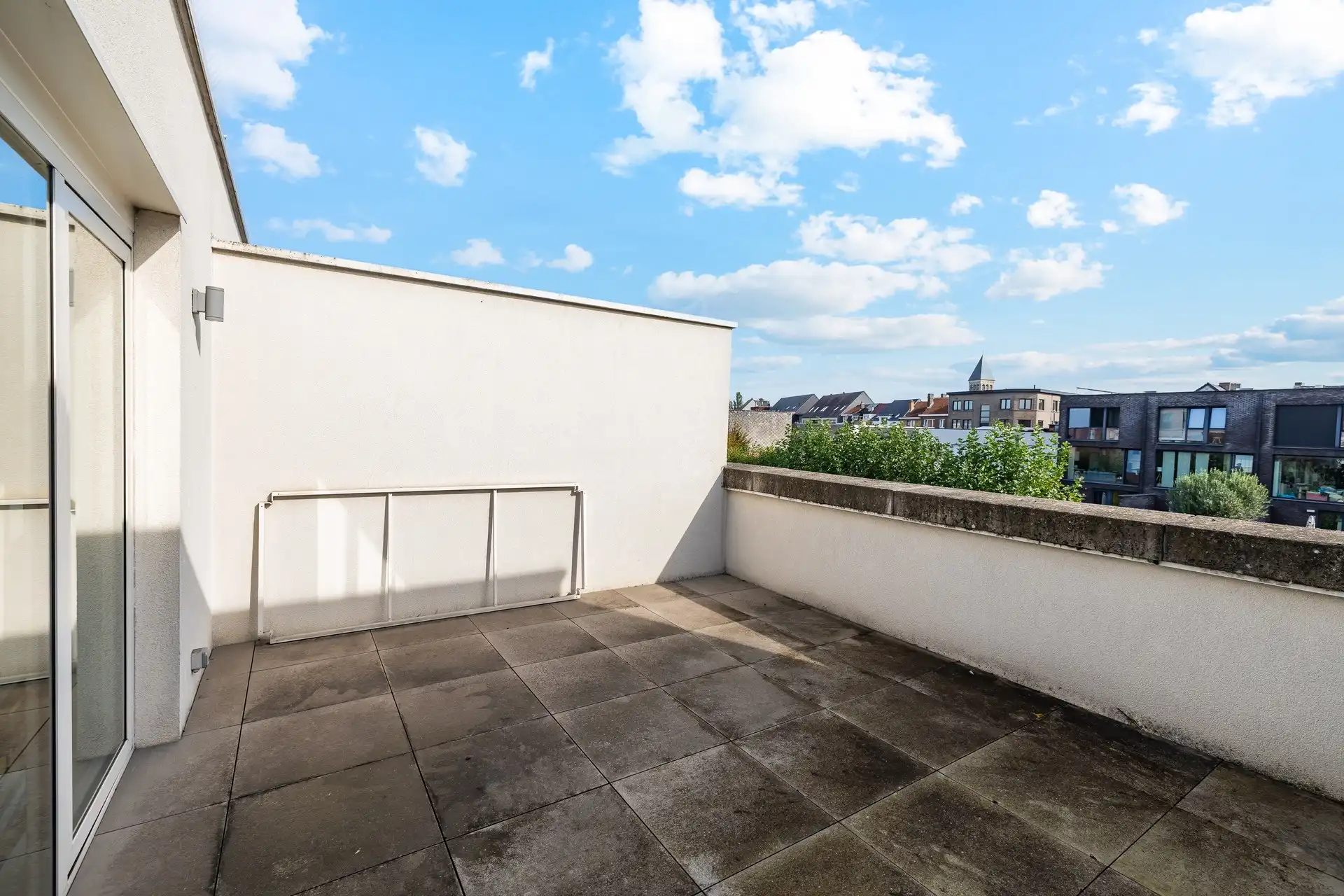 Energiezuinige stadswoning met 3 slaapkamers, terras en private parking in Aalst foto 22