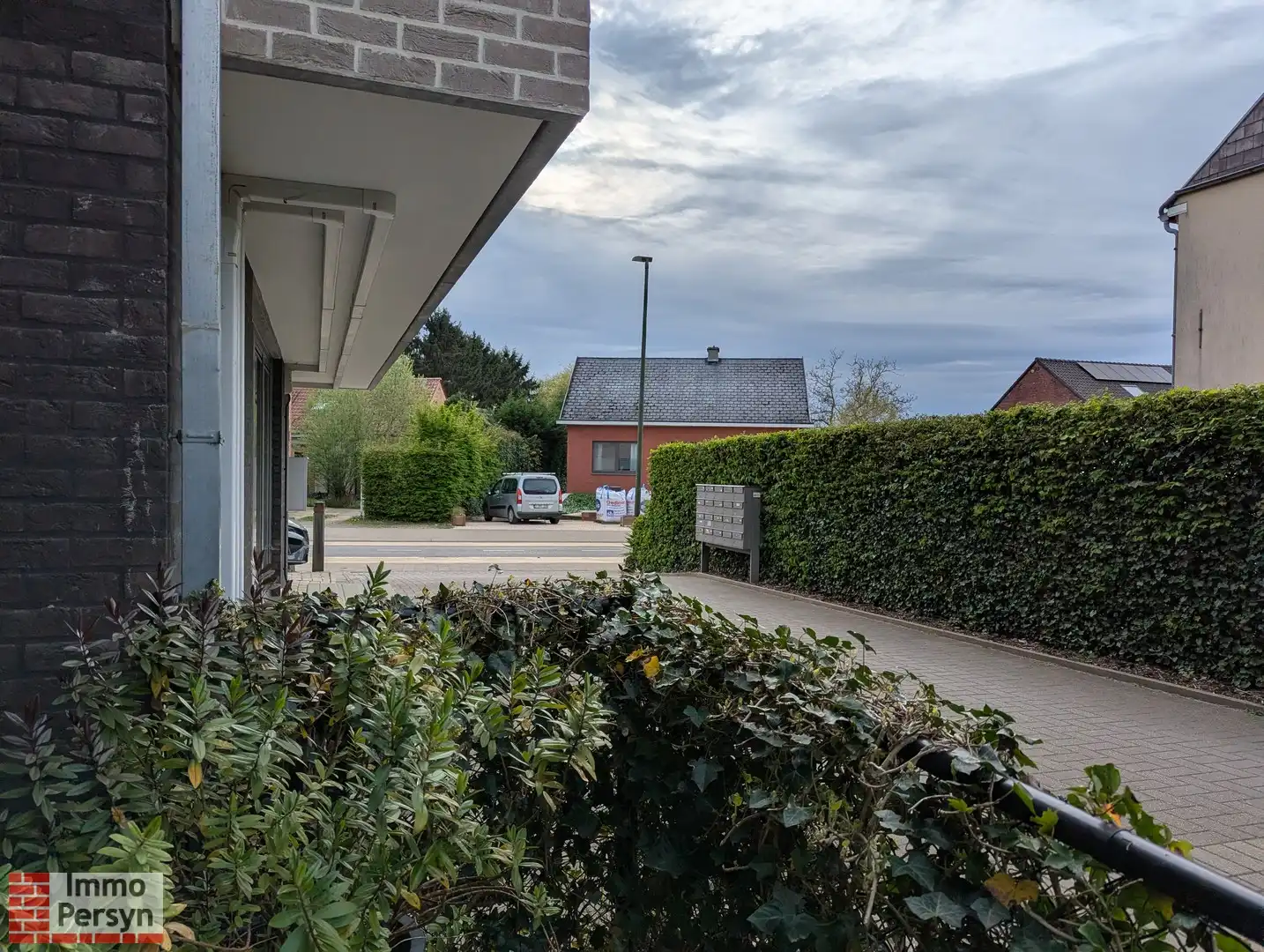 Gelijksvloer appartement met tuintje foto 21