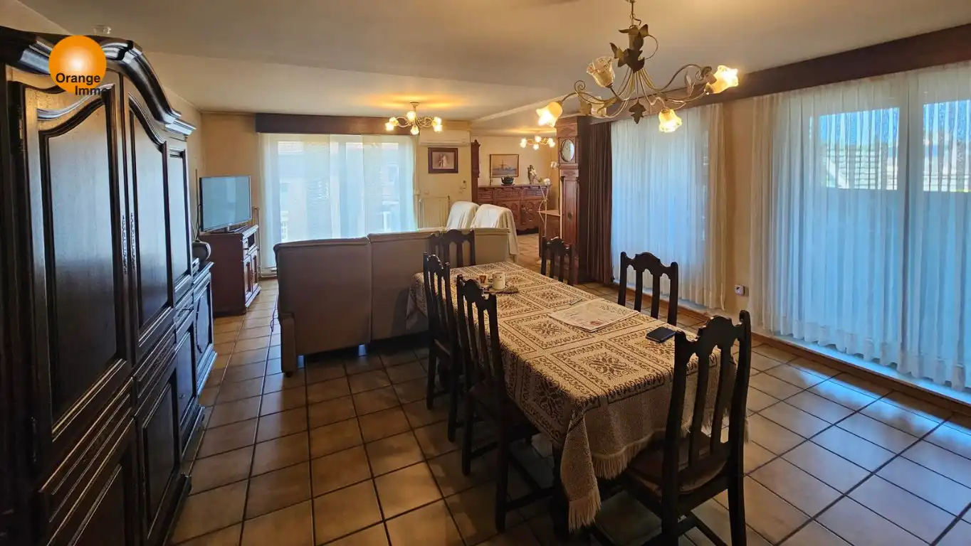 Handelshuis met 5 slaapkamers en grote loods/garage/opslagplaats in Maasmechelen foto 4