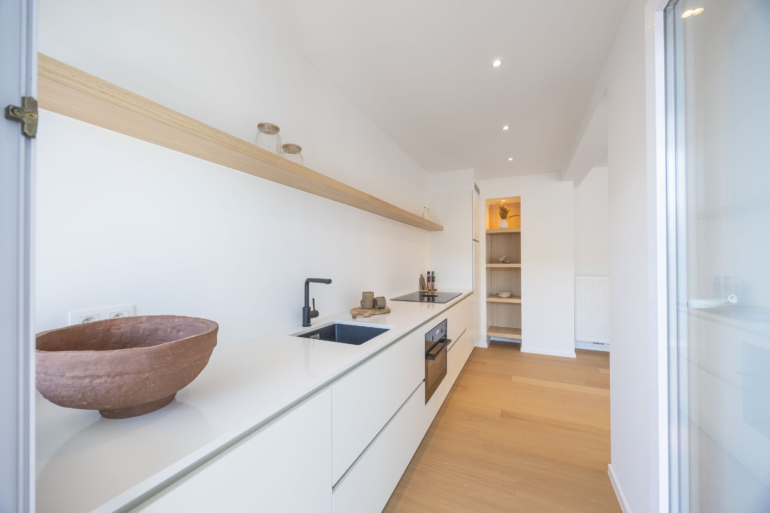 Gerenoveerd twee slaapkamer appartement op centrale ligging foto 7