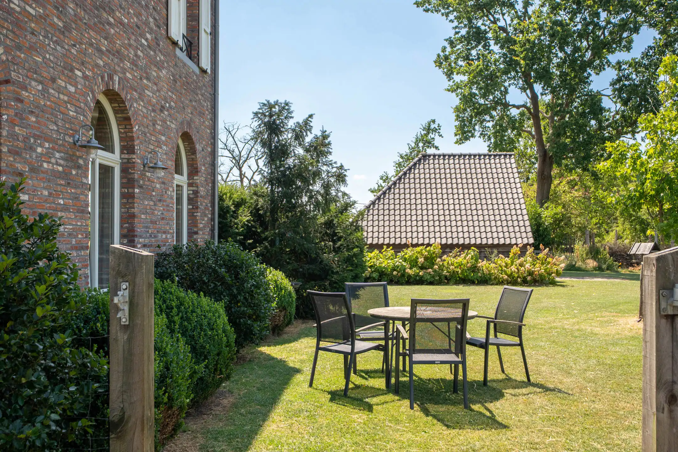 Uitzonderlijk landhuis op een domein van ca. 1 hectare foto 5
