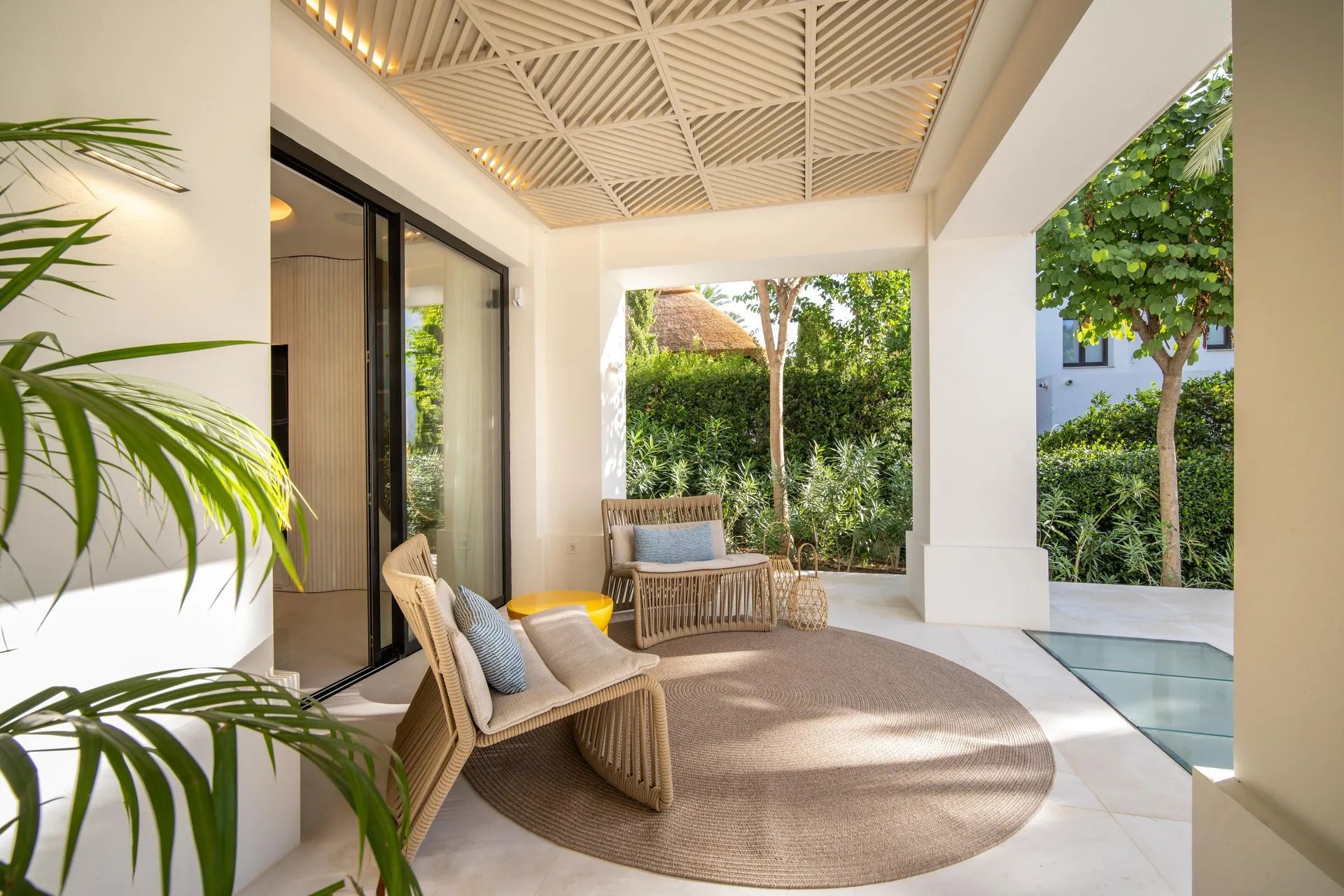 Ultieme luxe in Marbella: exclusieve villa met prachtige tuinen en privézwembad aan de Golden Mile foto 30