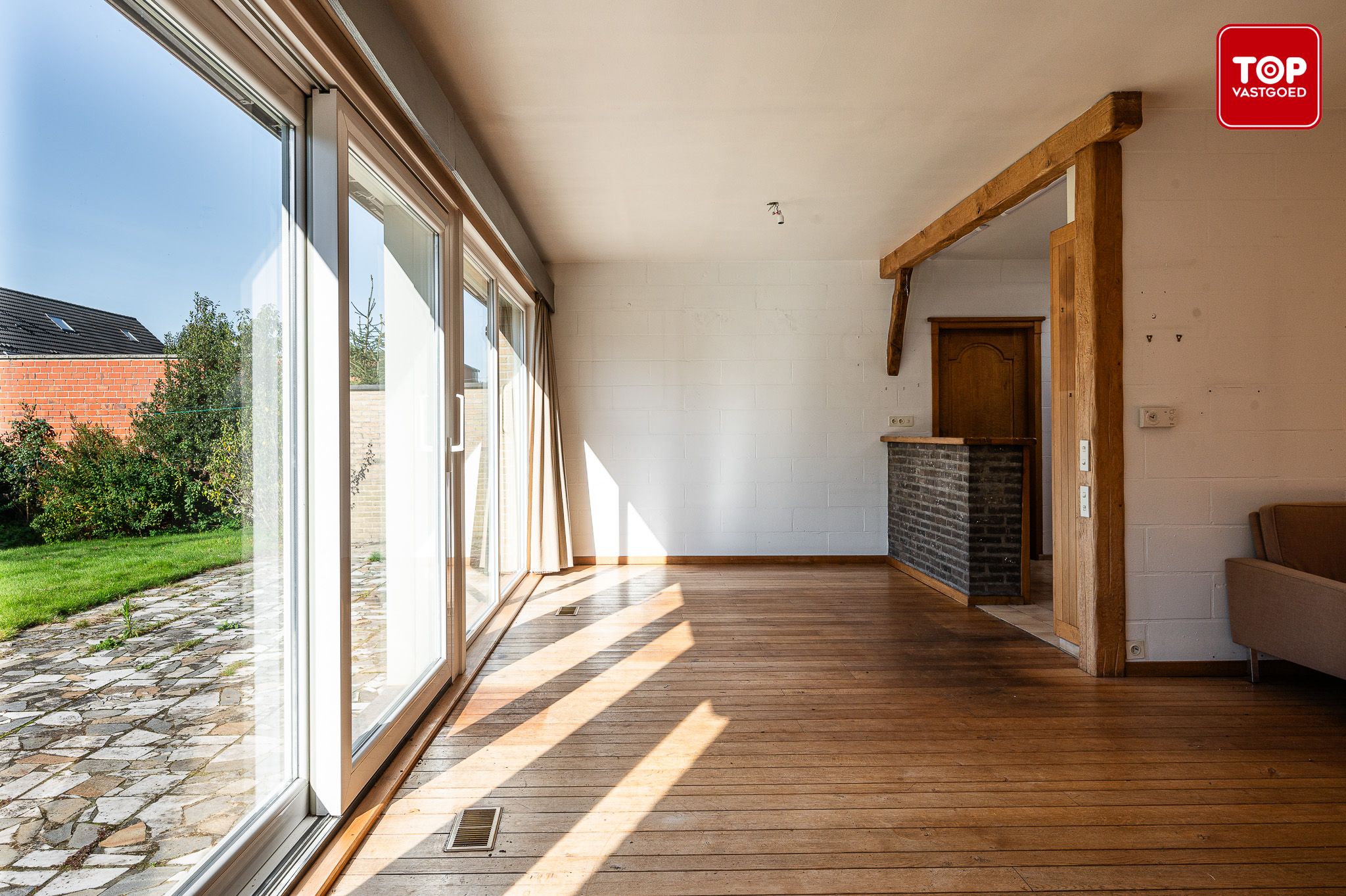 Modernistische bungalow uit de jaren '70 met prachtig zicht, veel potentieel en ideale ligging foto 8