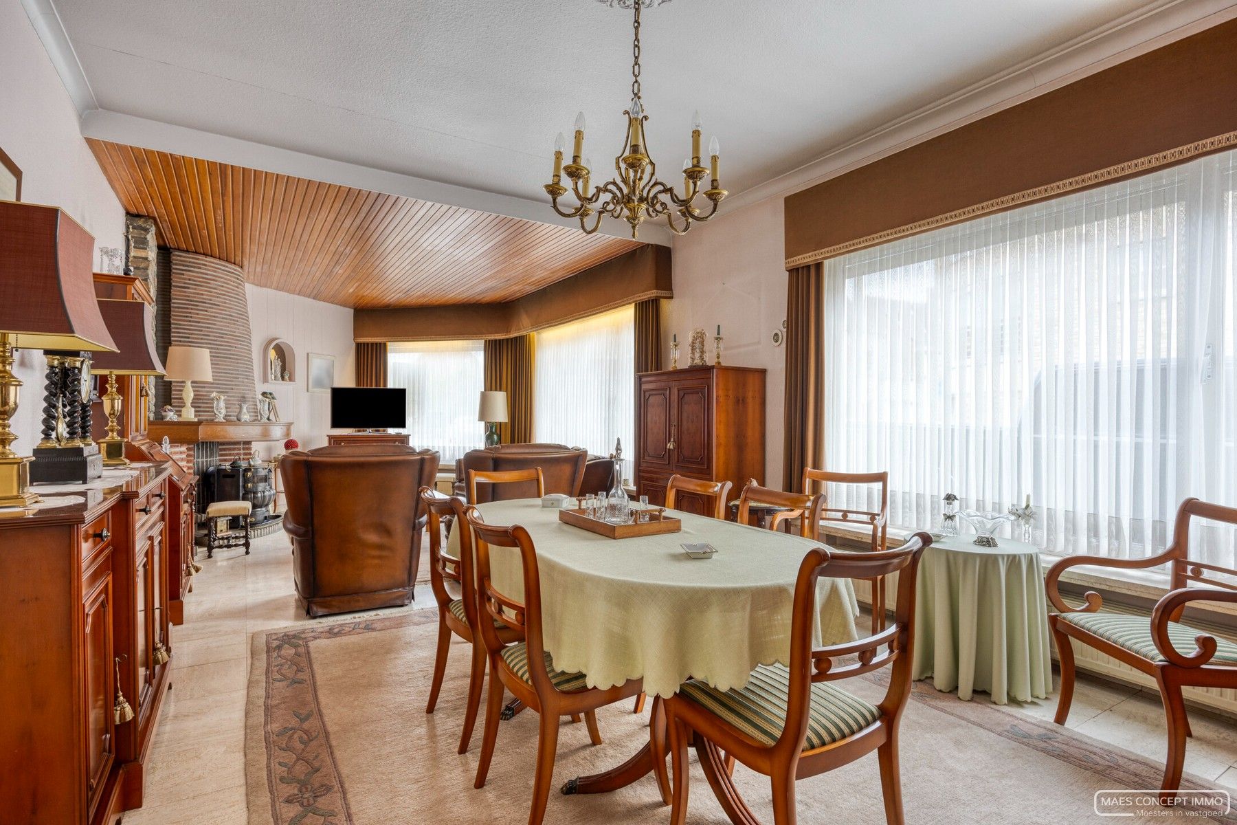 Woning met handelsruimte boordevol karakter op topligging in Zulte foto 3