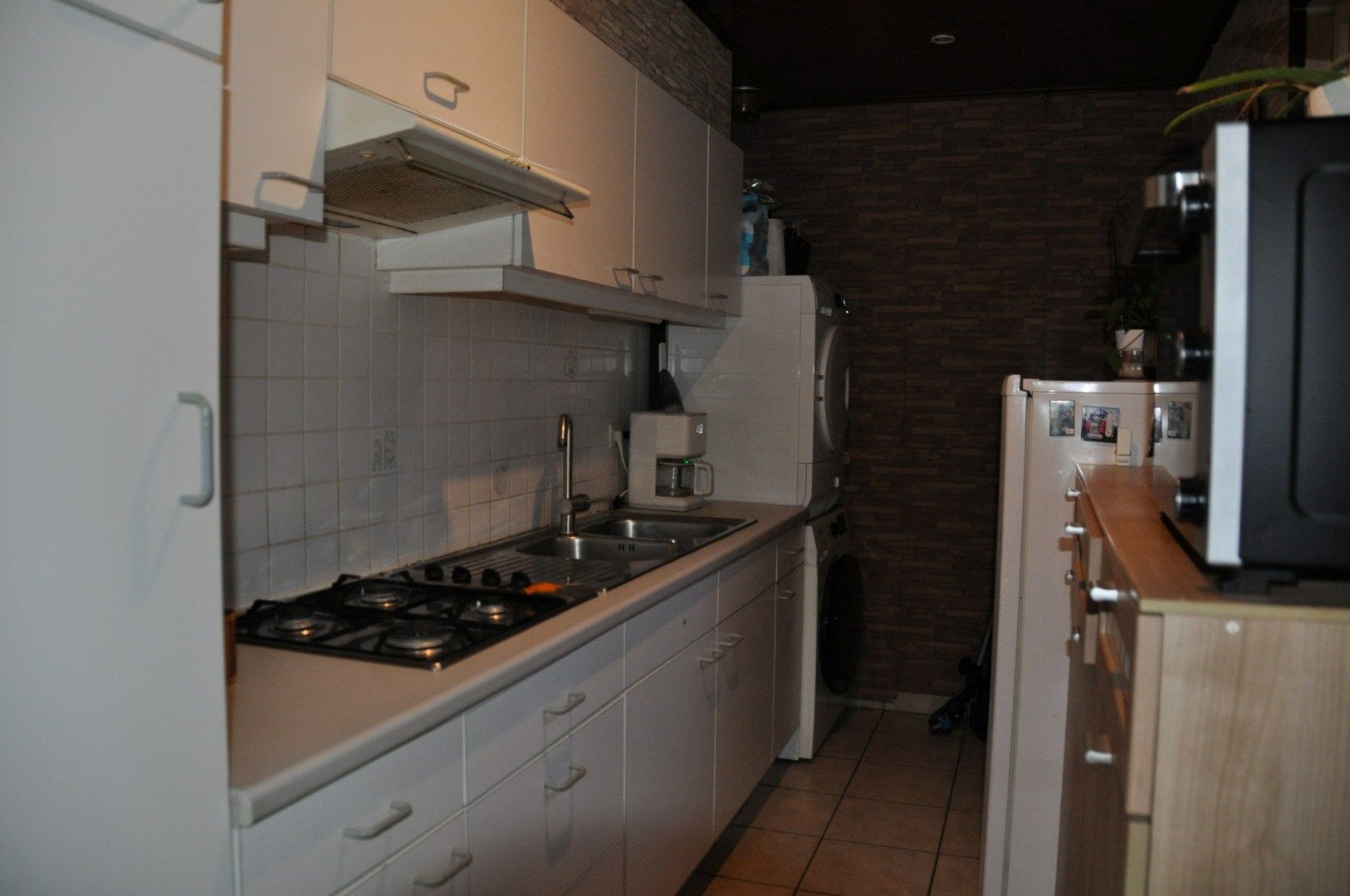 Gezellige rijwoning in het centrum van Izegem - drie slaapkamers - aankoop garagebox mogelijk. foto 6