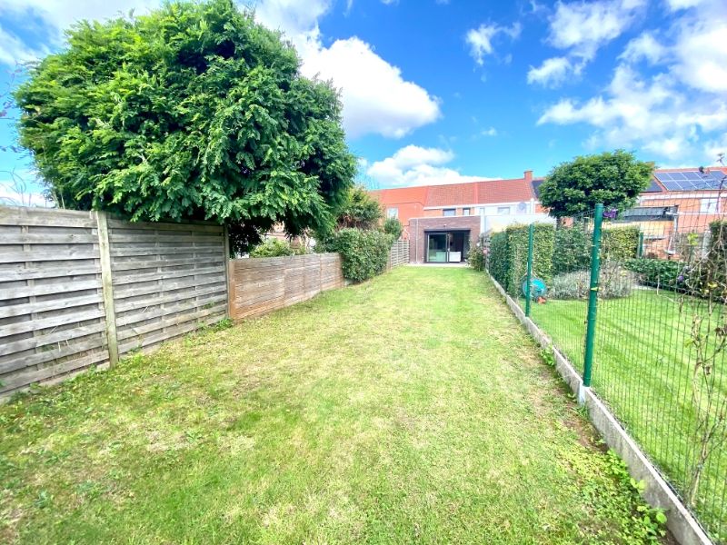 Moderne rijwoning met 2 slaapkamers, tuin en parkeerplaats foto 17
