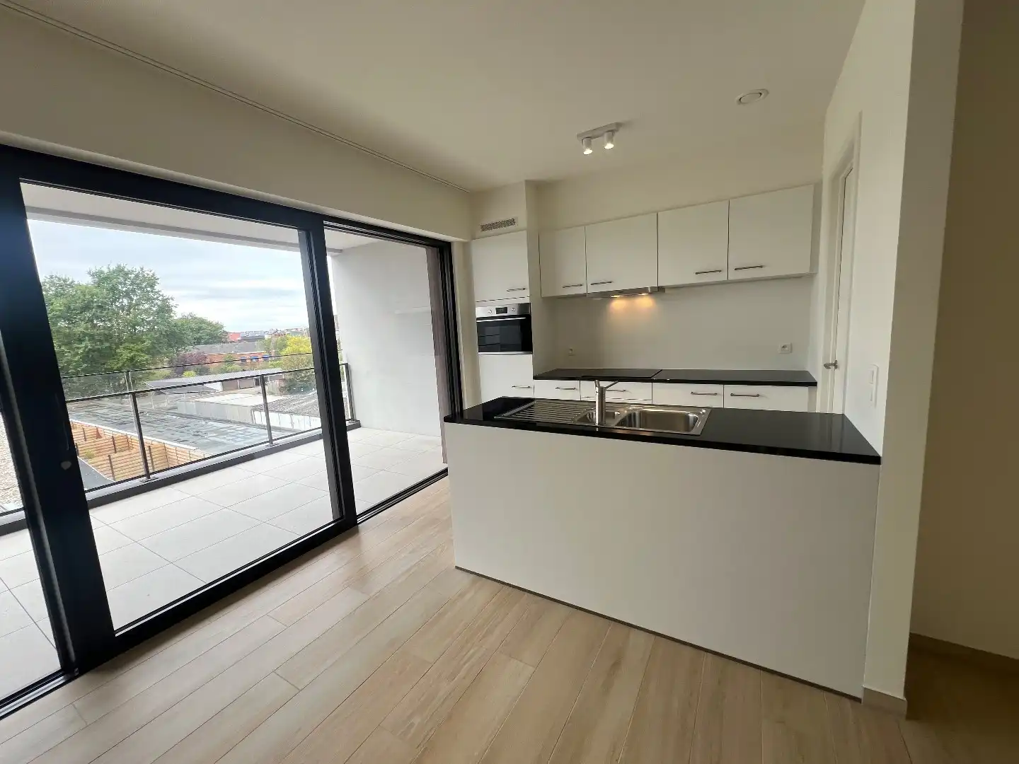 Luxe nieuwbouw appartement, 73m² met 2 terrassen , 1 slpk op toplocatie foto 6