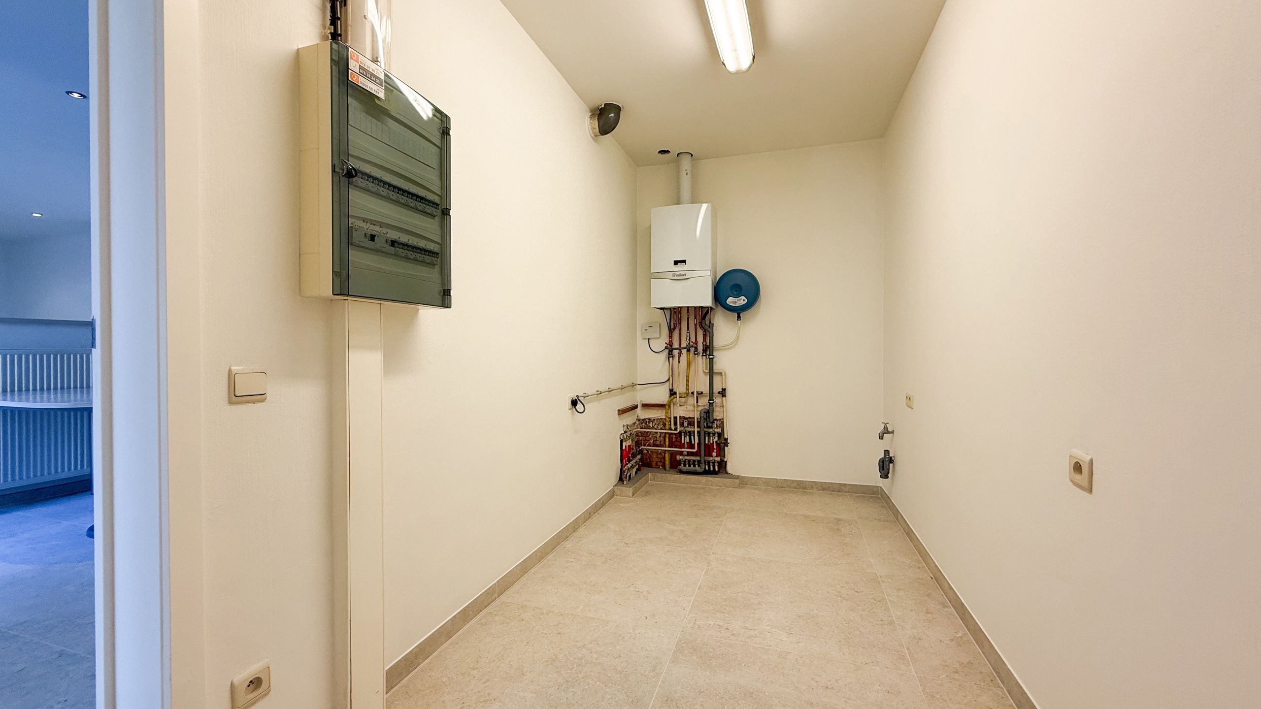 Opbrengsteigendom met Appartement en kantoorruimte! foto 28