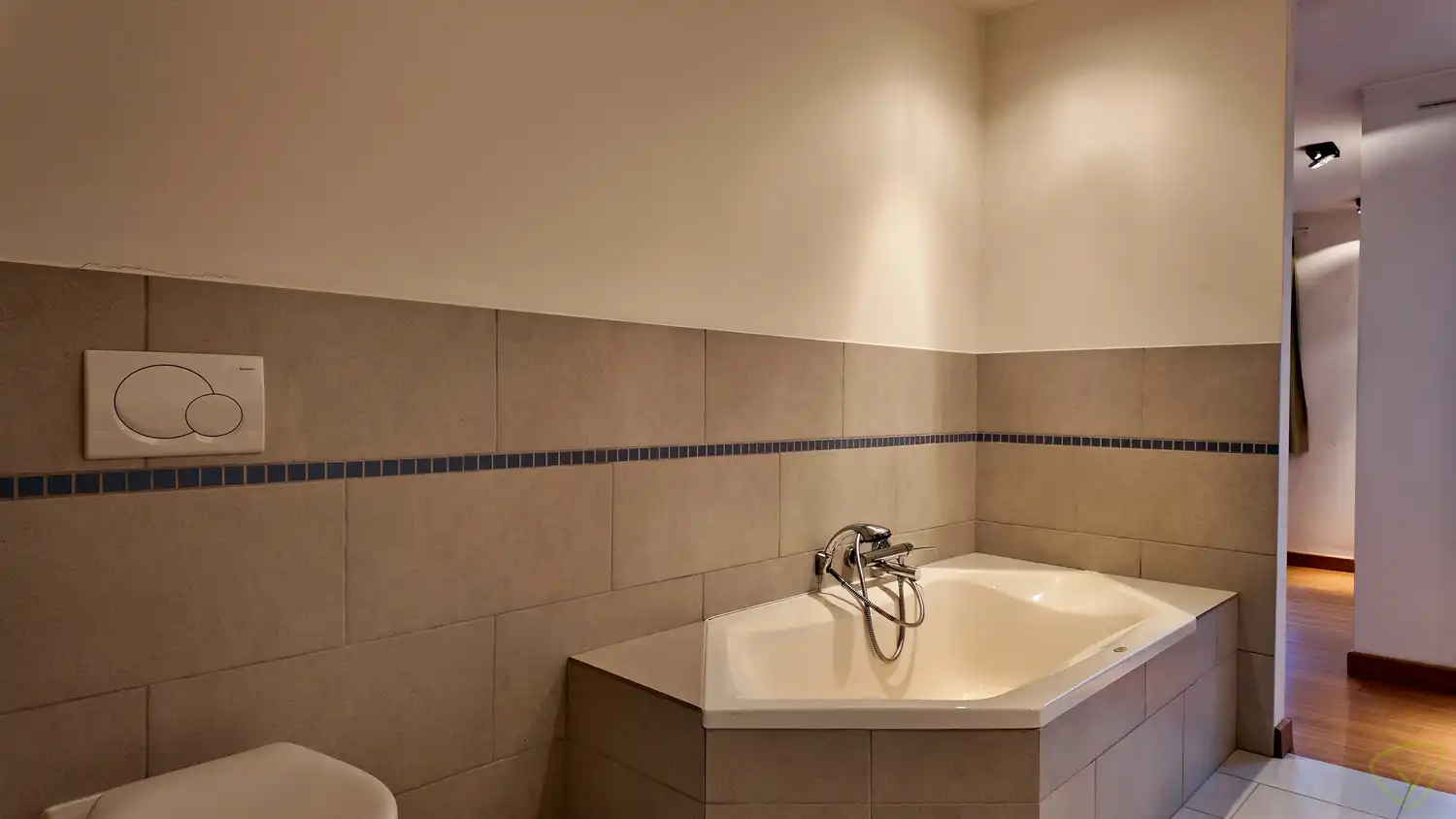 Gezellig duplex appartement nabij het station van Eeklo! foto 18