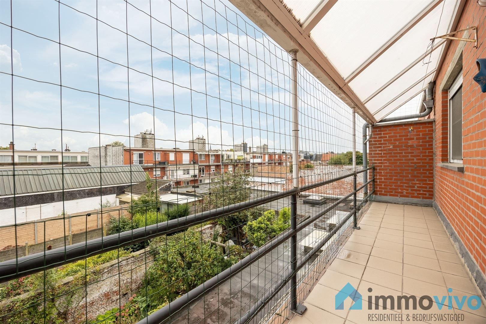 Ruim appartement met 2 slaapkamers en terras. foto 14