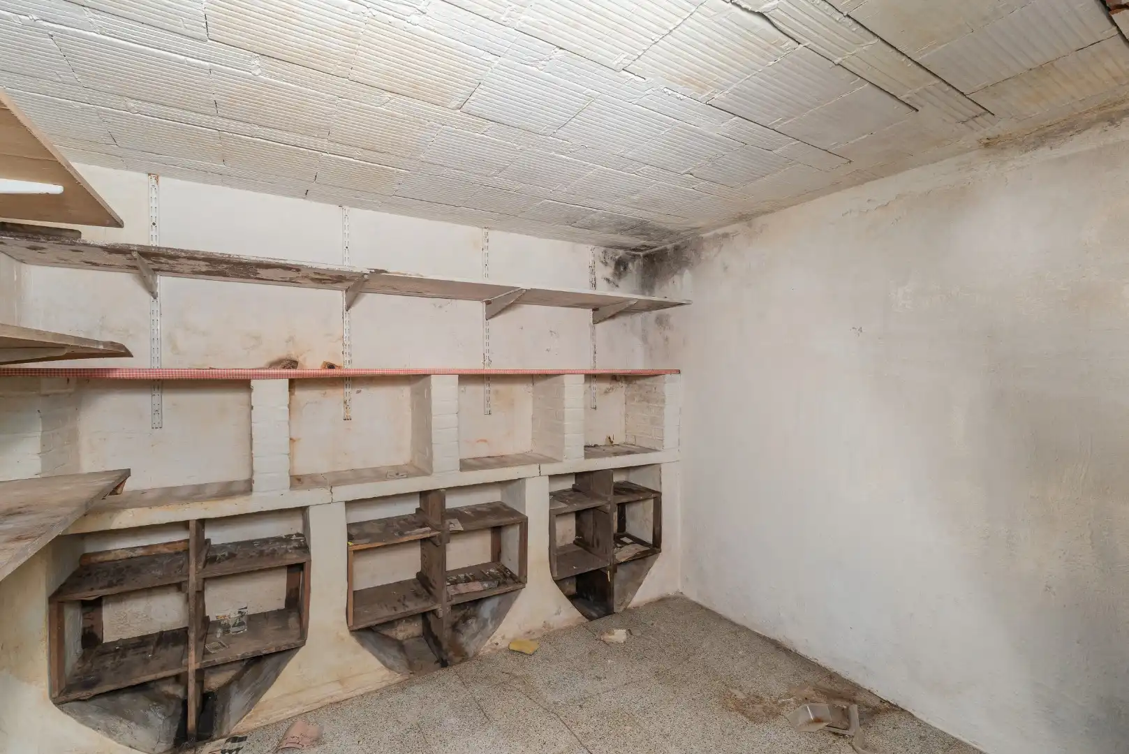 Ruime woning met 3 slaapkamers en garage op 443 m² in rustige woonwijk foto 8