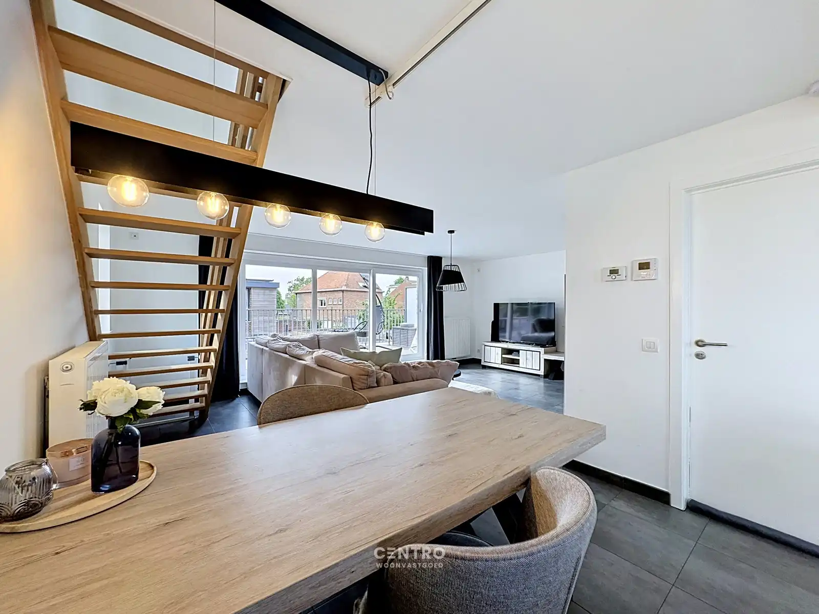 Instapklaar RUIM appartement met 3 RUIME slpks +  ruim ZUDgericht terras! foto 2