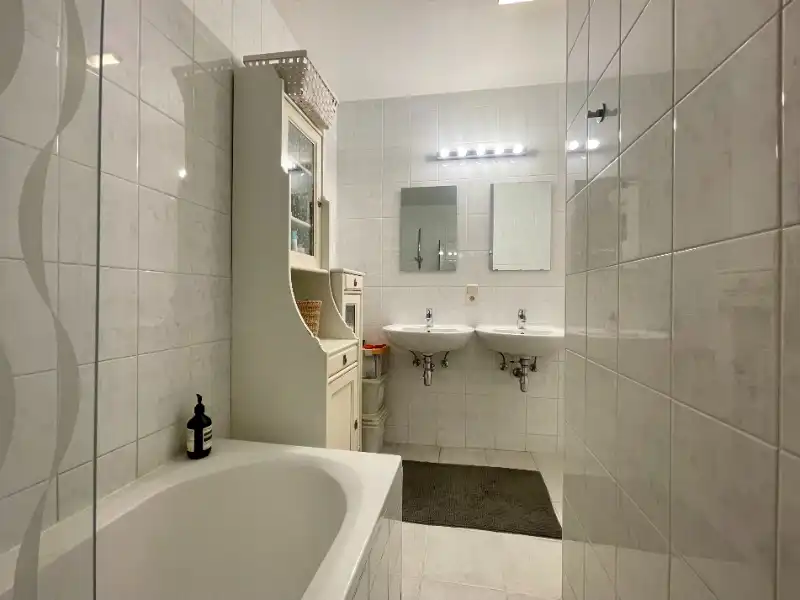 LICHTRIJK APPARTEMENT MET ZICHT OP HET GROENPLEIN foto 13