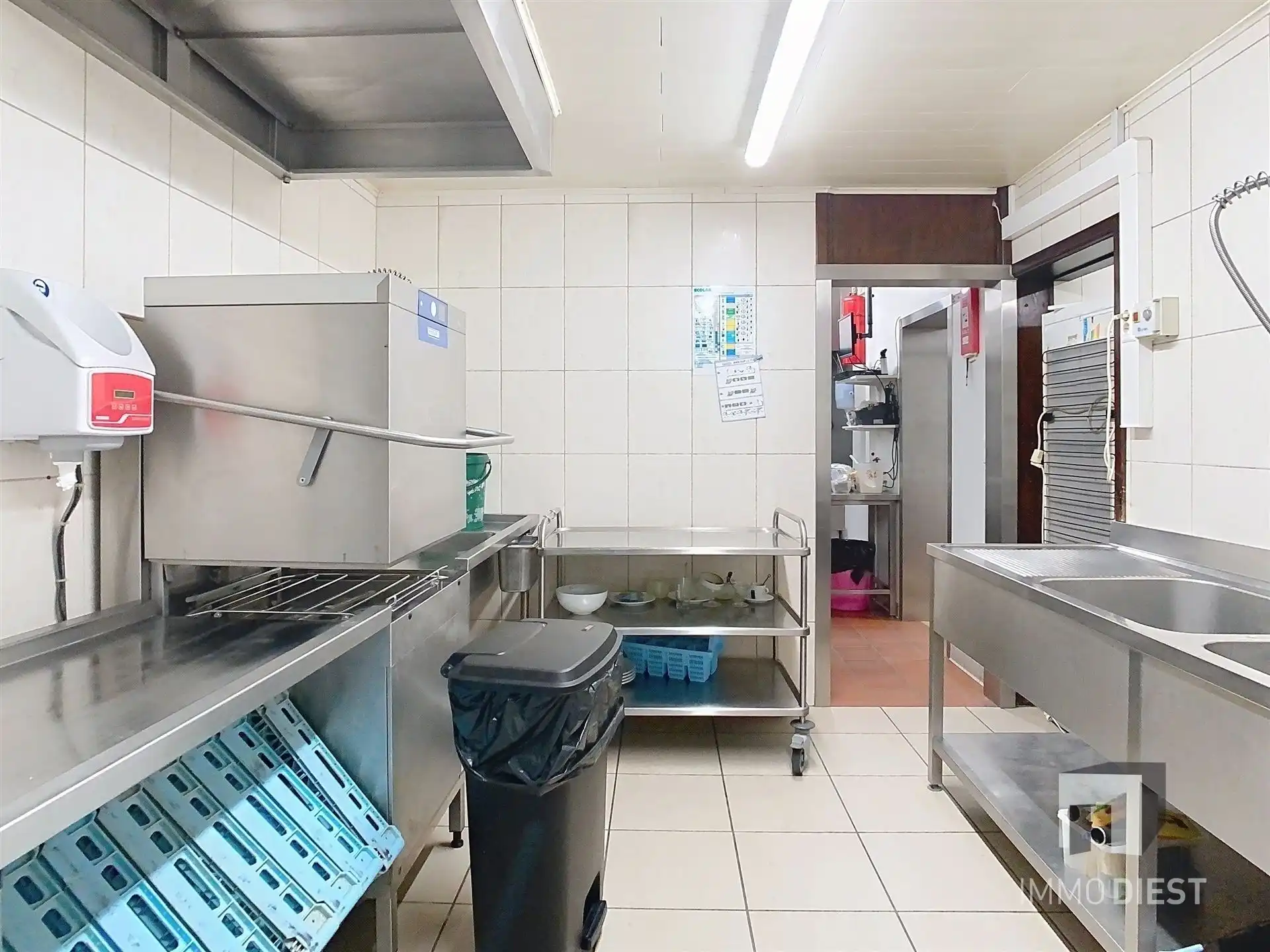 Brasserie - restaurant - feestzaal - privéwoonst foto 61