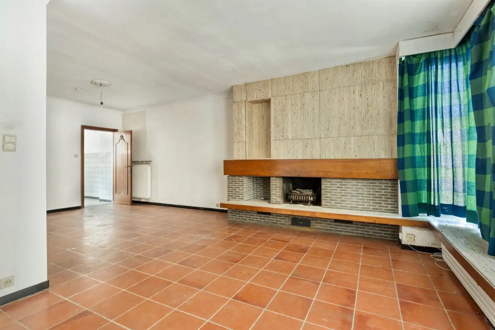 Te renoveren bel-étage met garage en 4 slaapkamers gelegen aan het station van Gent. foto 10