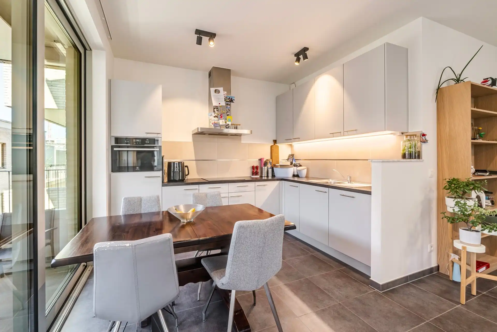 Modern en instapklaar 2 slaapkamer appartement in de Regattawijk met autostaanplaats foto 5