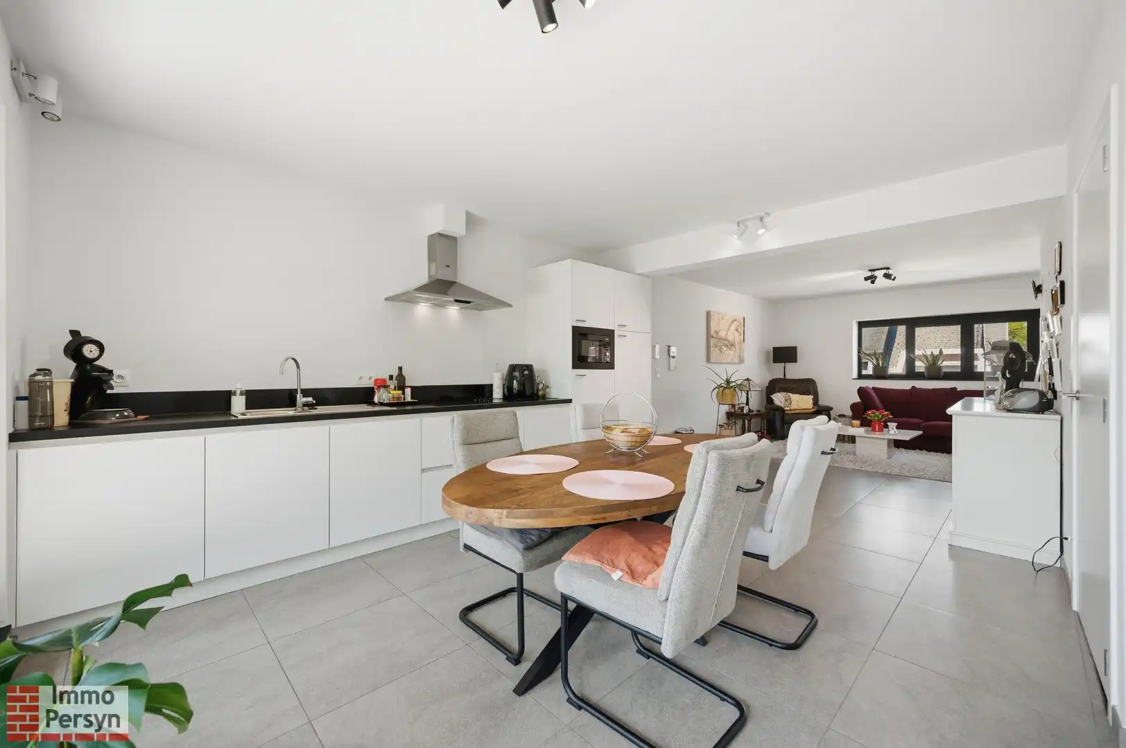 Unieke investeringskans: Handelspand met appartement foto 6