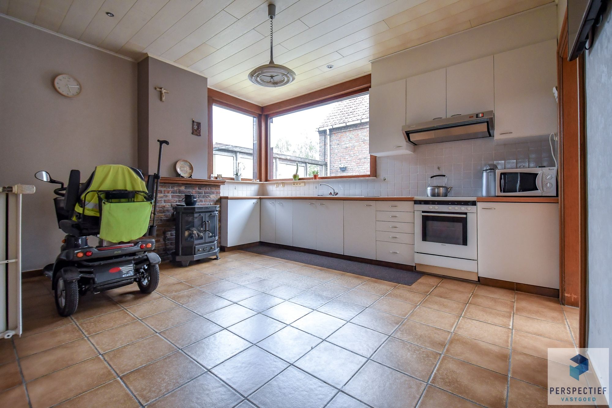 LANDELIJK GELEGEN WONING met SCHUUR  - BOOMGAARD - TUIN & MOESTUIN op 2138 m² foto 12