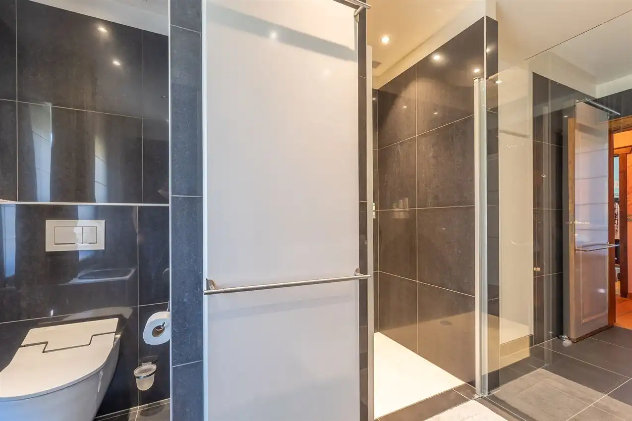 Villa grenzend aan agrarisch gebied met 4slk en opslag foto 12