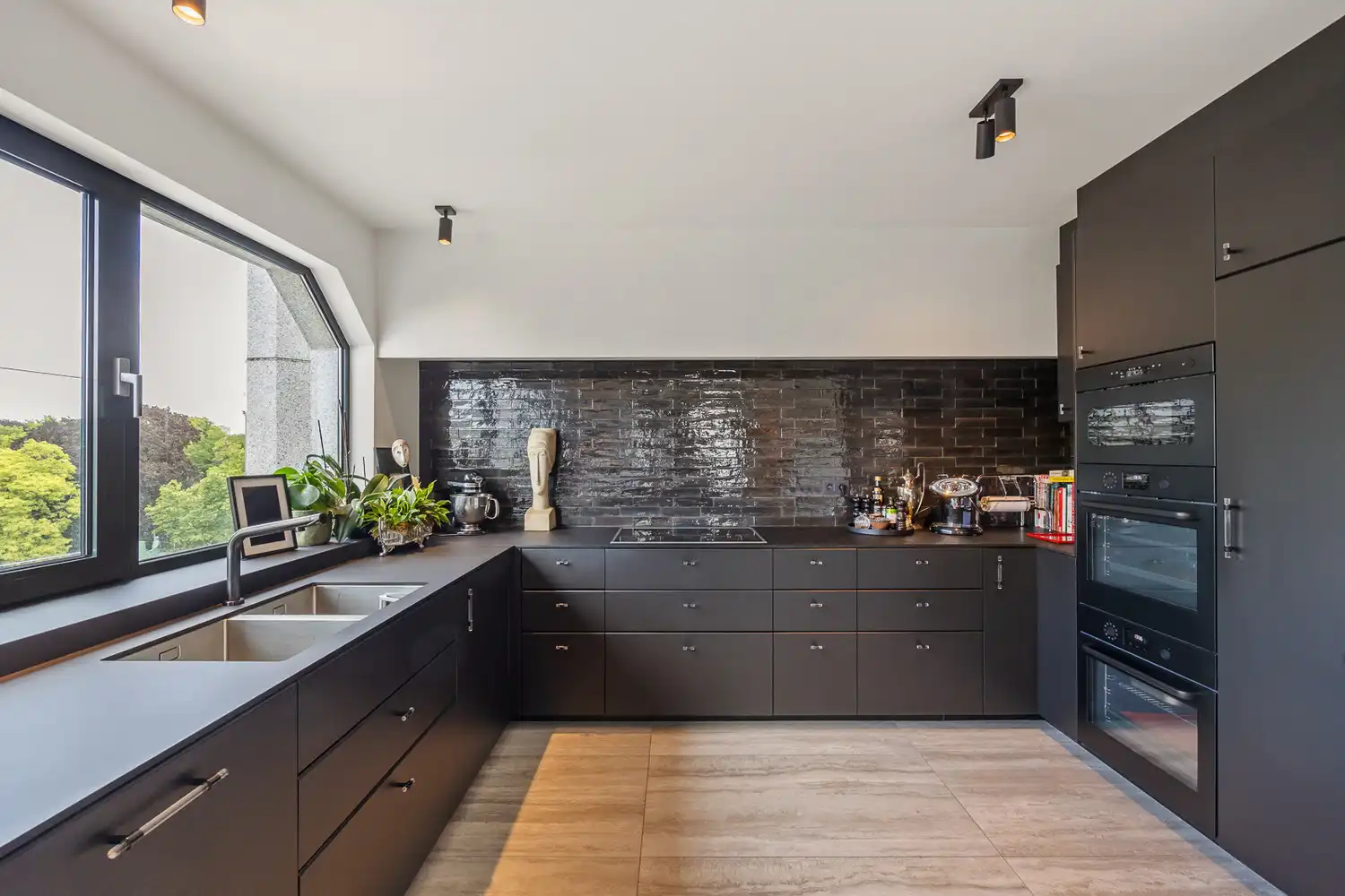 Luxueus en energiezuinig hoekappartement (260m²) op de 6de verdieping met prachtig uitzicht op het Stadspark foto 4