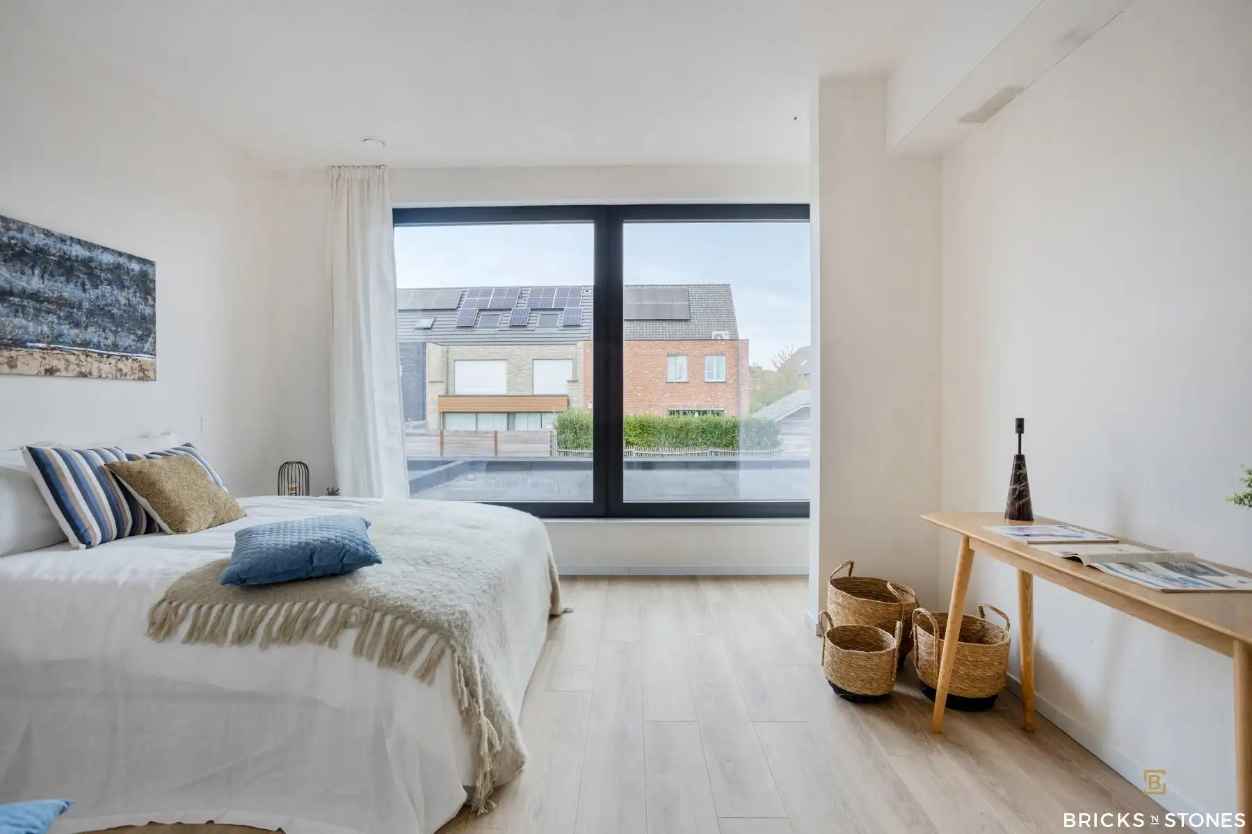 Stijlvolle nieuwbouwwoning met tuin, 3 slpks & 2 badk foto 8