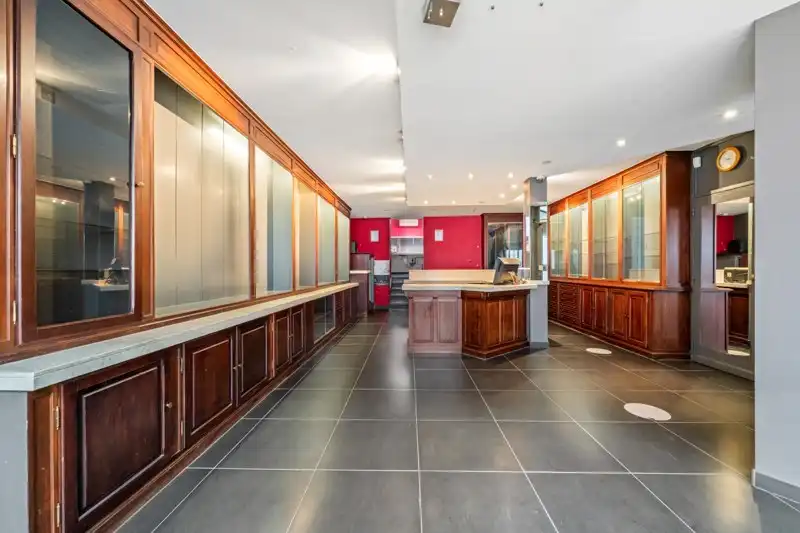 Veelzijdige woning met tuin en uitweg in Eernegem foto 7