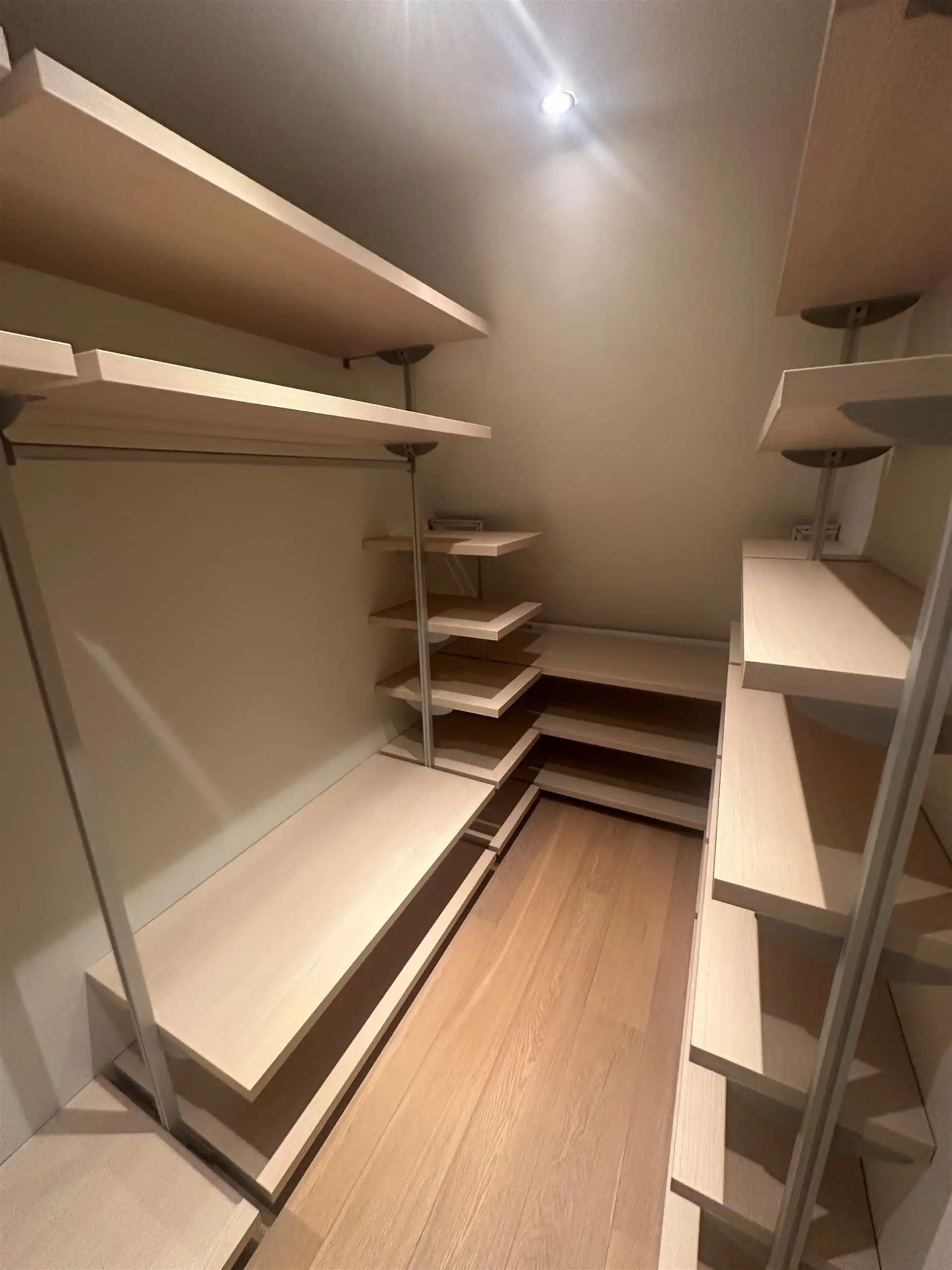 Klassevolle open bebouwing met 4 slaapkamers en prachtig landelijk uitzicht foto 16
