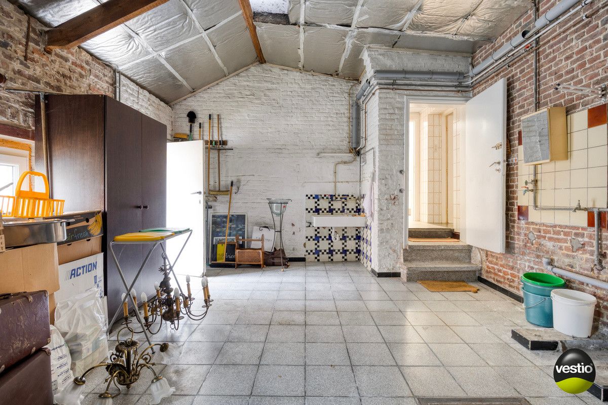 RUSTIG GELEGEN KARAKTERVOLLE AUTHENTIEKE WONING OP 6A85CA TE LAUW. foto 16