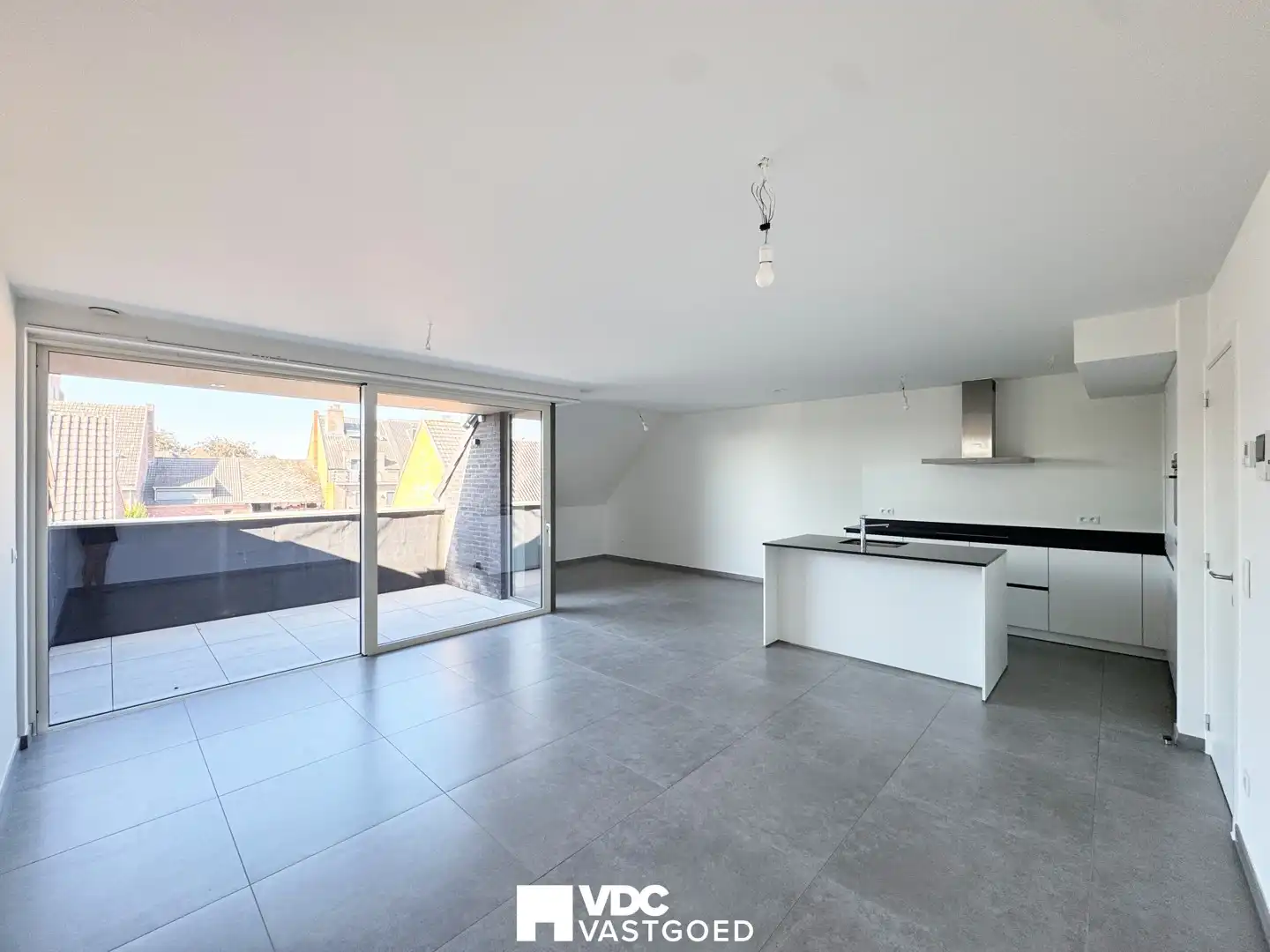 Ruim en modern duplex-appartement met 3 slaapkamers en twee parkeerplaatsen foto 3