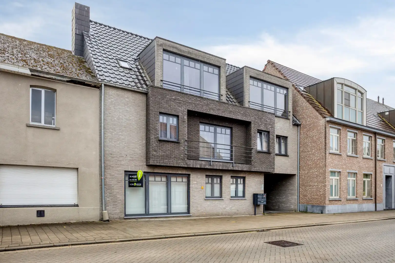 Instapklaar gelijkvloers appartement met 1 slpk, tuintje en autostaanplaats in het centrum ! foto 16
