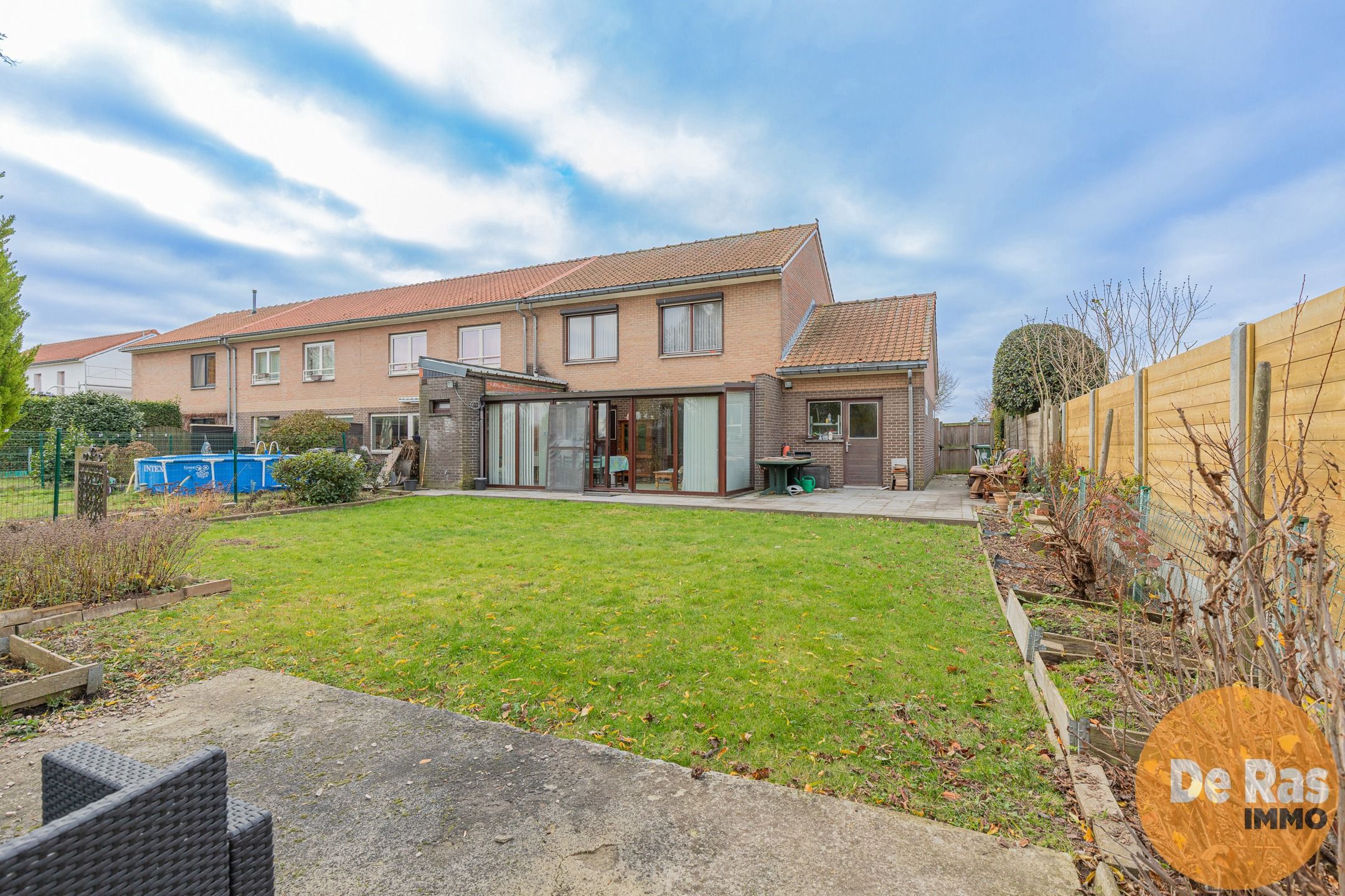 ERPE-MERE - Ruime gezinswoning in residentiële wijk foto 2