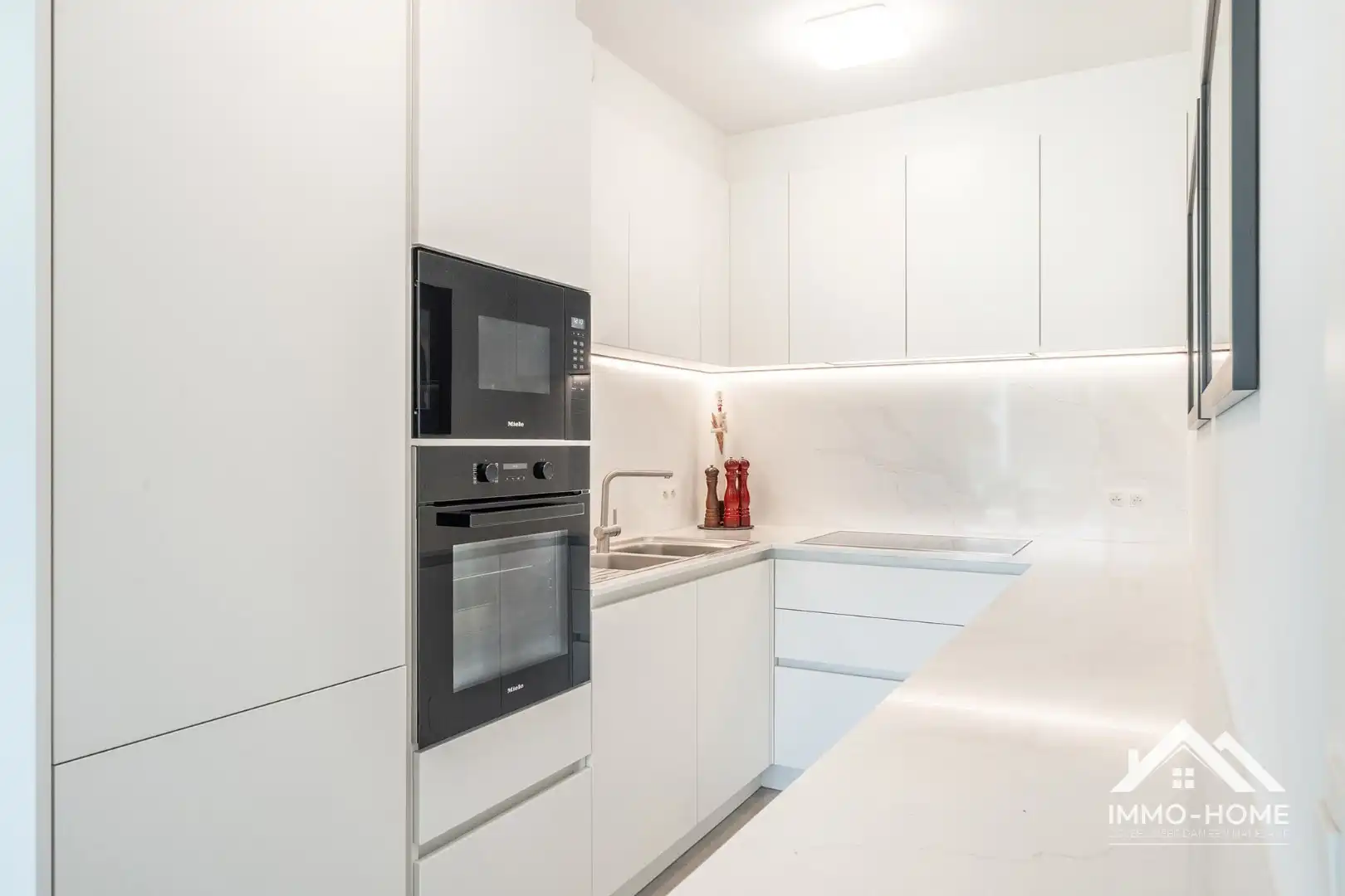 Uitzonderlijk appartement met heel ruim terras foto 15