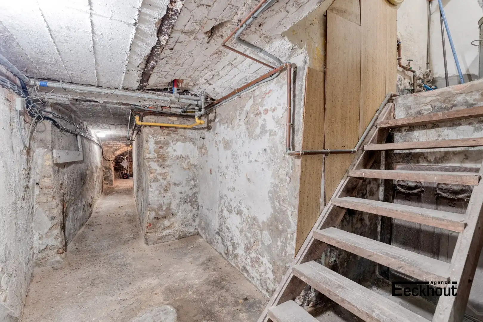 Sfeervol ingericht restaurant/praatcafé met ruime woonst  foto 18