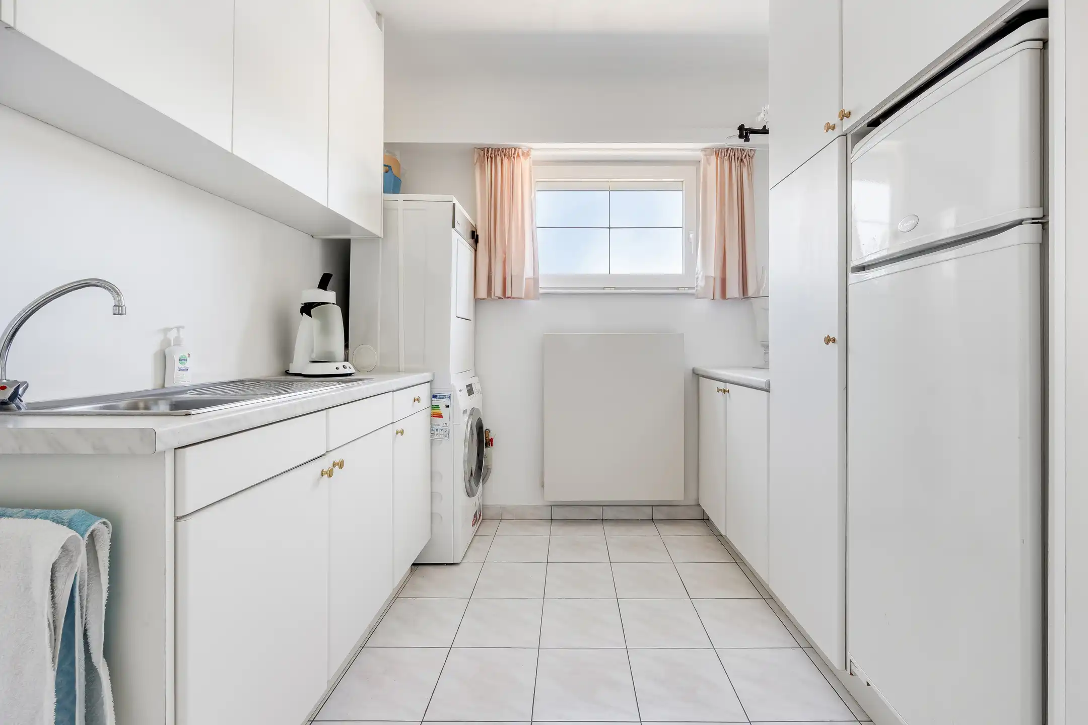 Ruime woning in oase van rust met prachtige tuin foto 13