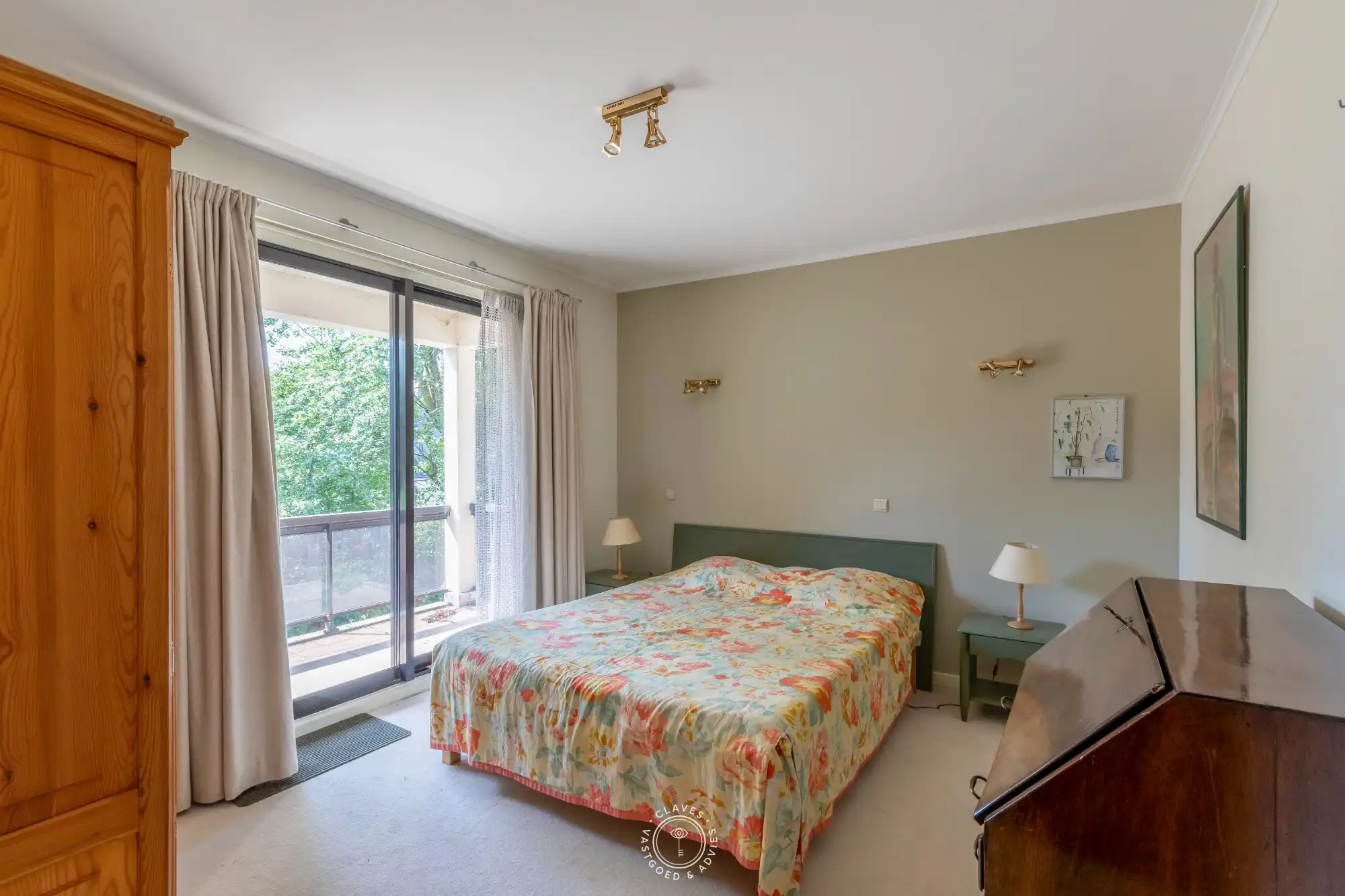 Ruim en lichtrijk appartement met 3 slaapkamers op toplocatie met autostaanplaats aan het Hendrik Heymanplein foto 8